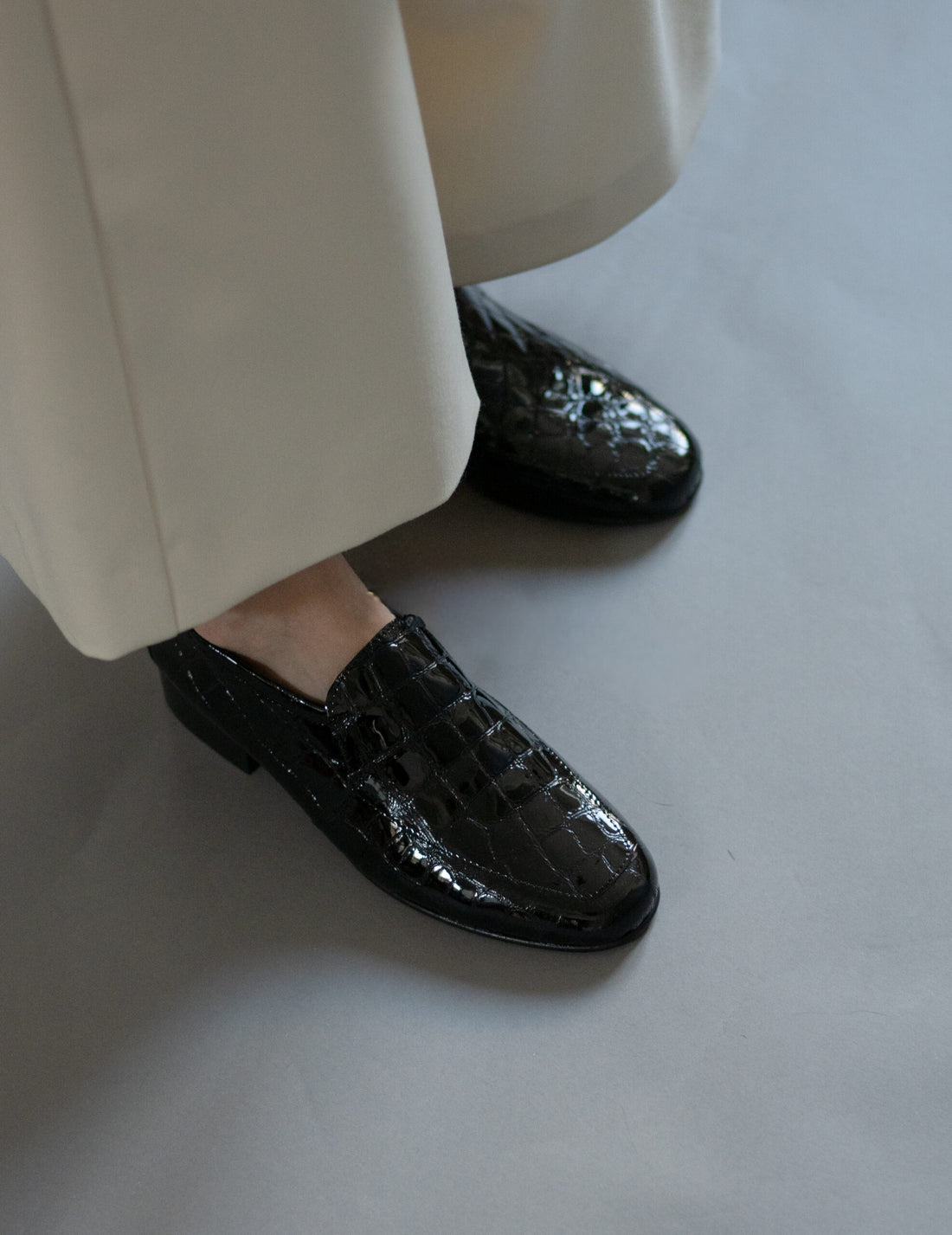 Léo Louisiana 鱷魚紋皮鞋・黑色