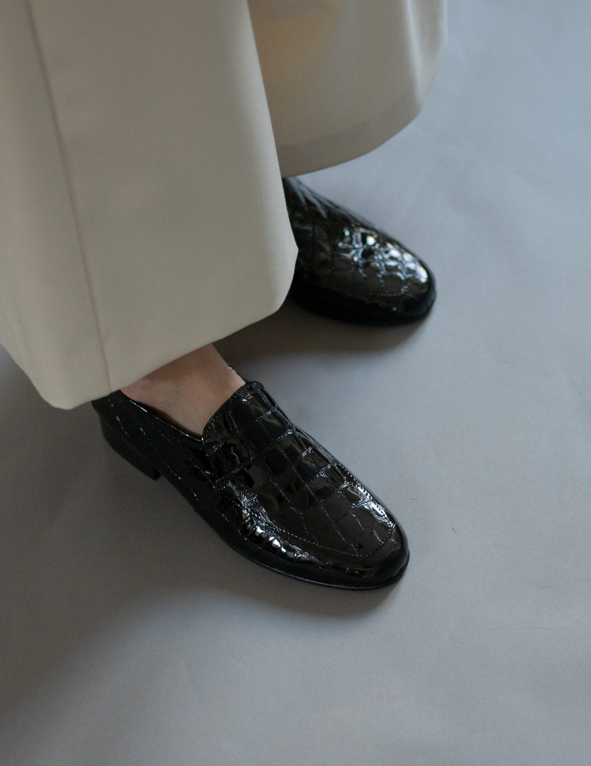 Léo Louisiana 鱷魚紋皮鞋・黑色