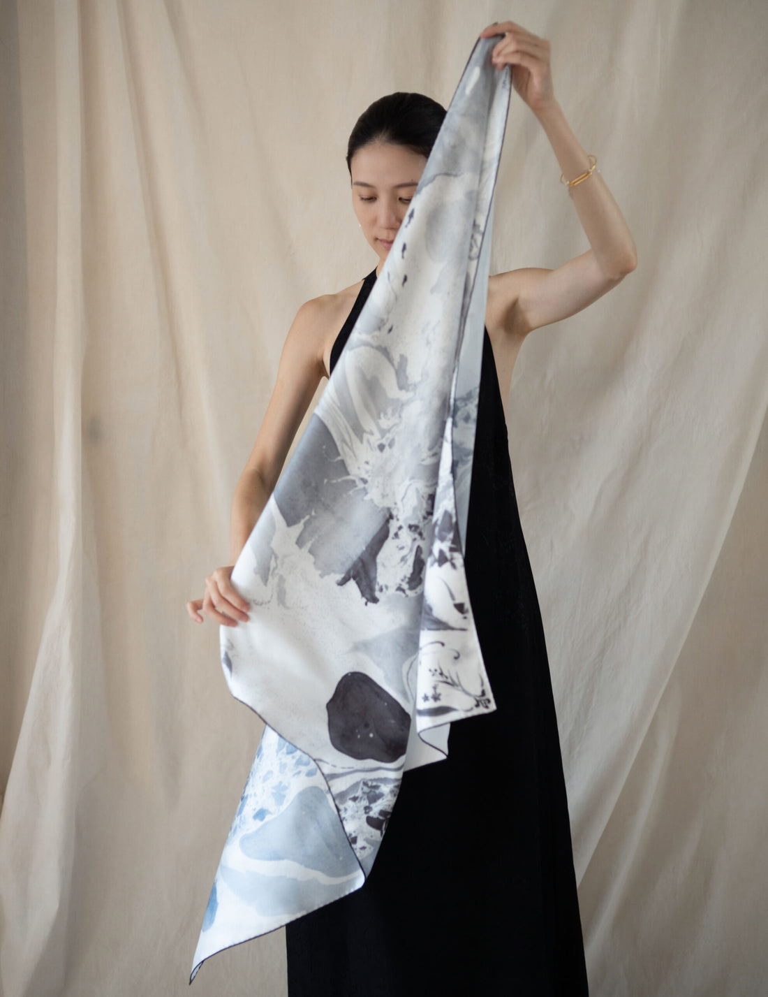 Hand Printed Silk Scarf・Grey