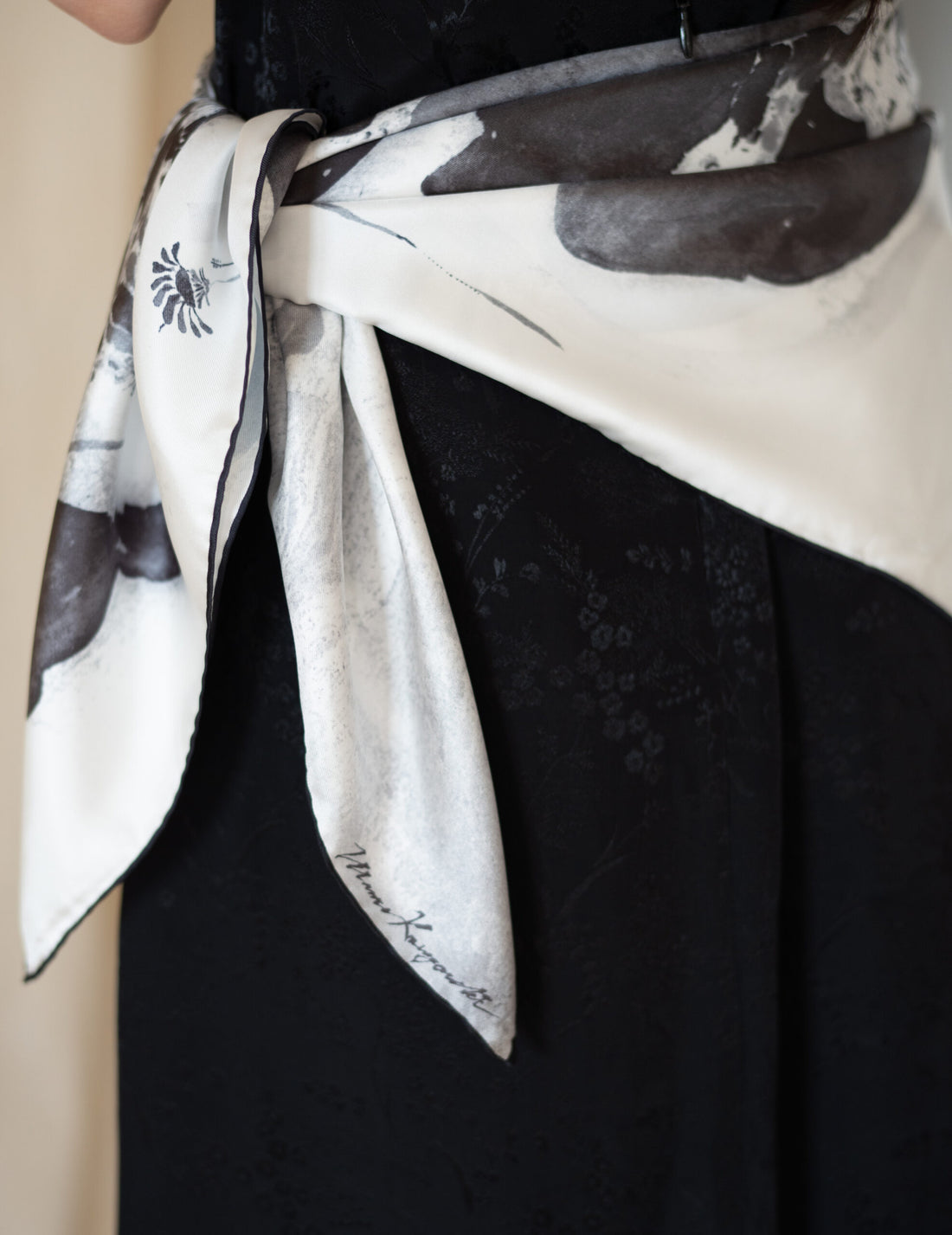 Hand Printed Silk Scarf・Grey