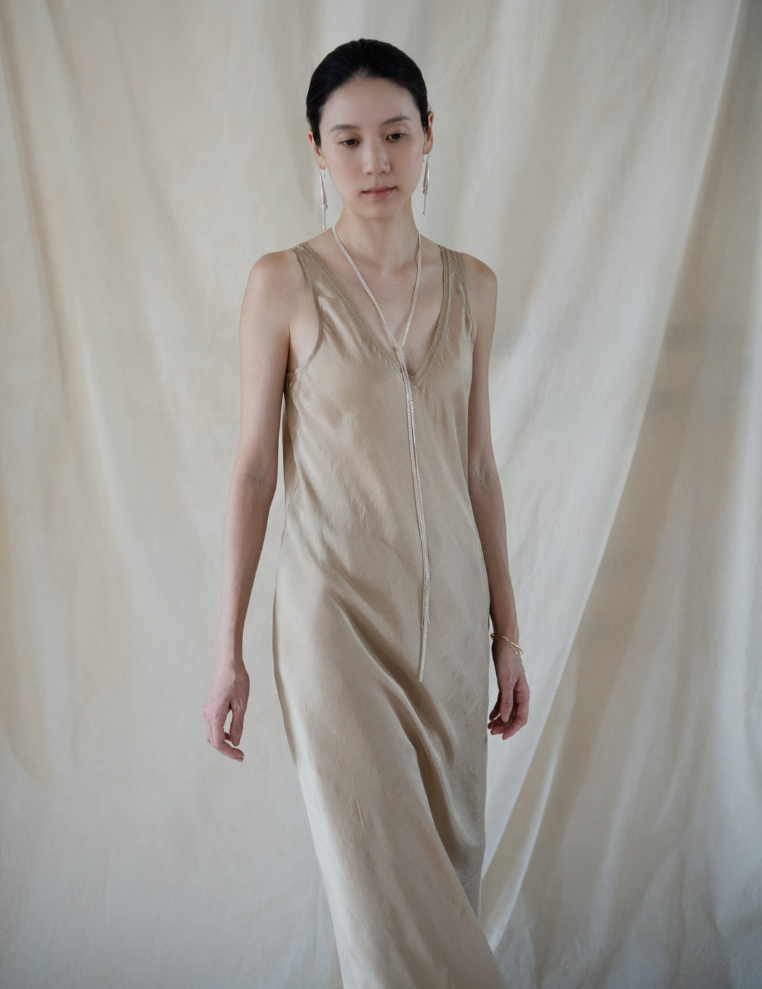 DAPHNE LONG SLIPDRESS・Gold