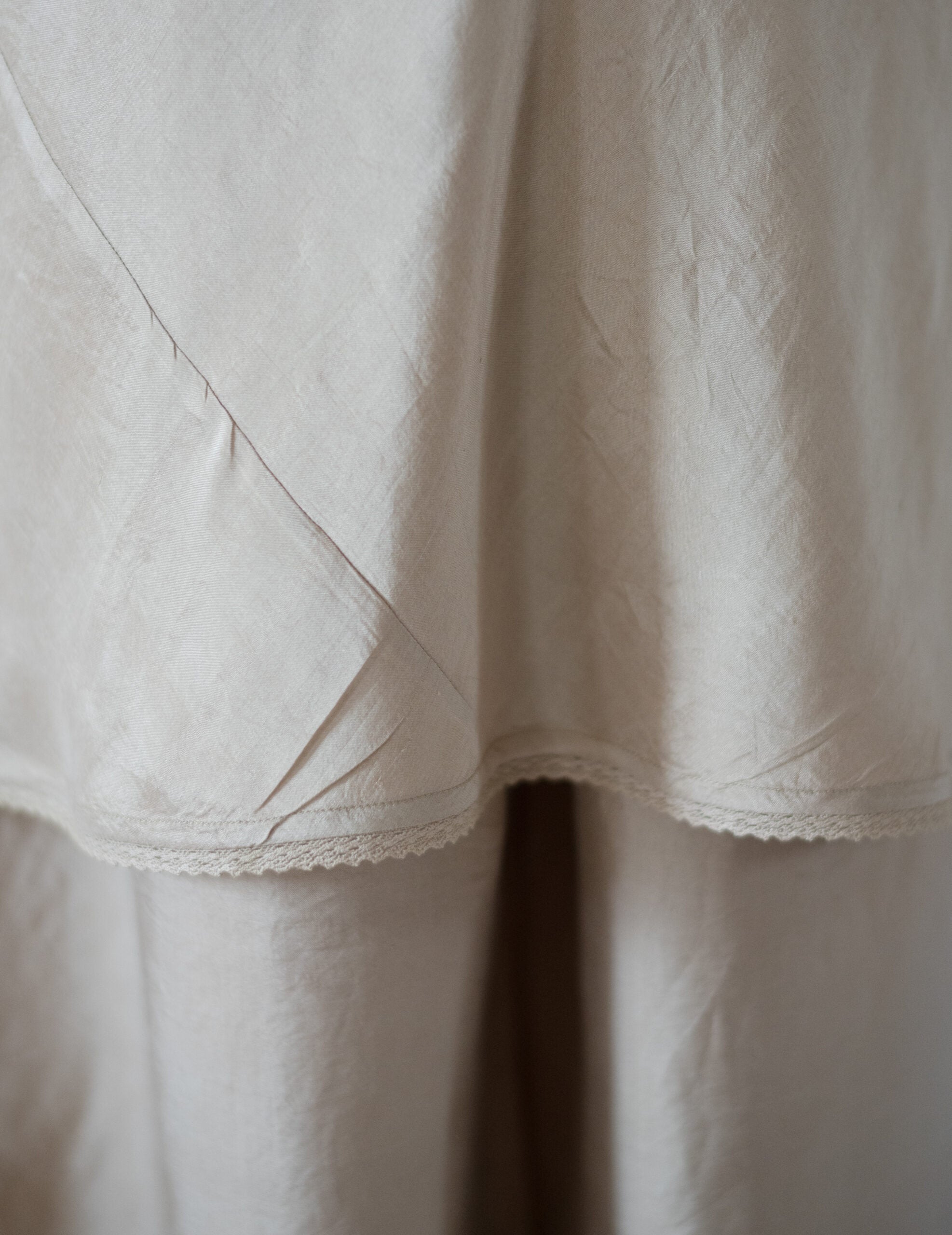 DAPHNE LONG SLIPDRESS・Gold