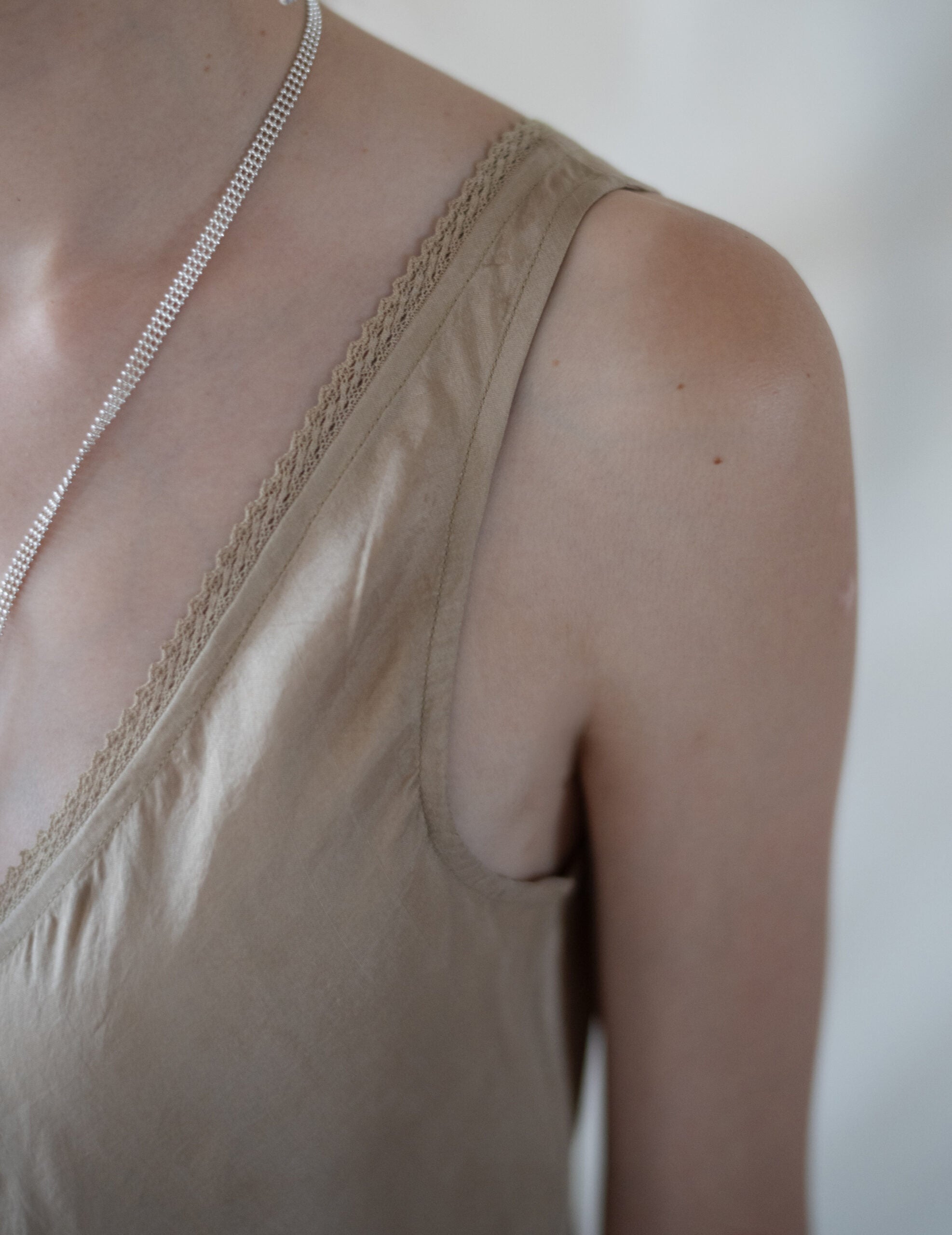 DAPHNE LONG SLIPDRESS・Gold