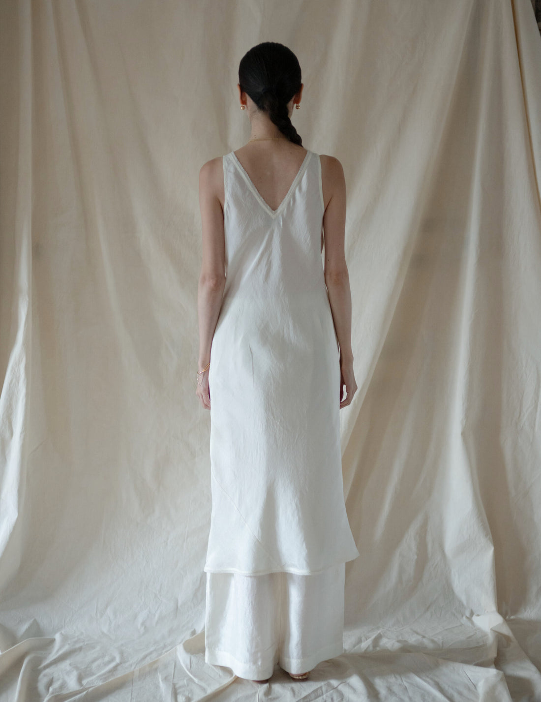 DAPHNE LONG SLIPDRESS・White