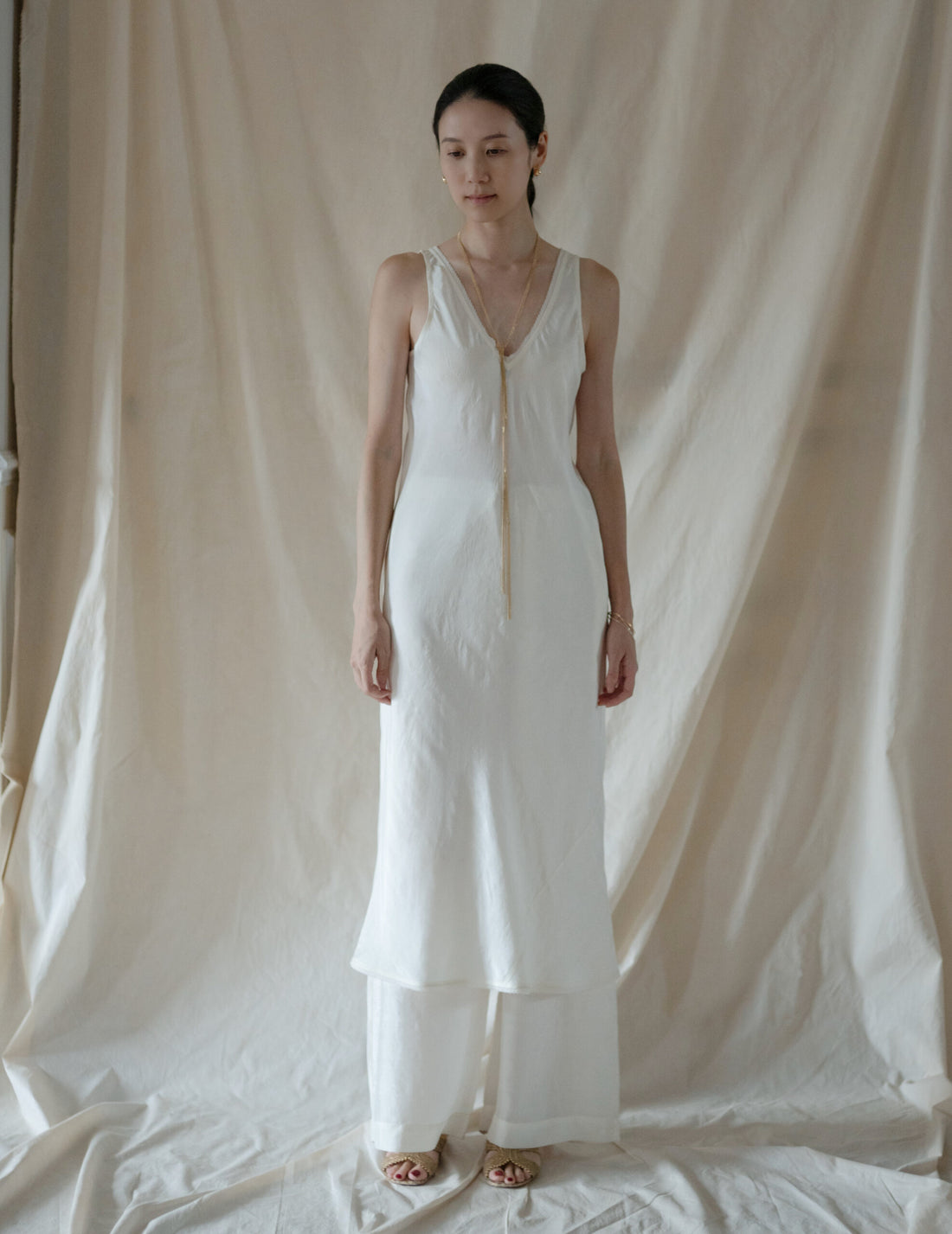 DAPHNE LONG SLIPDRESS・White