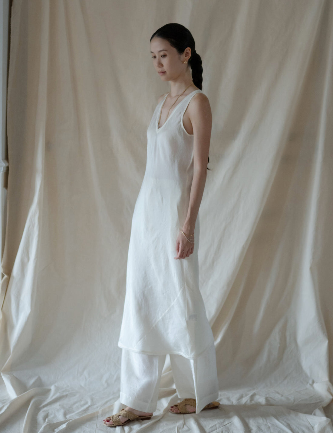 DAPHNE LONG SLIPDRESS・White