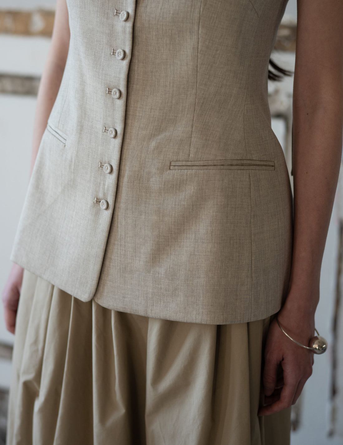 True Soft Wool Tailored Top・Sand