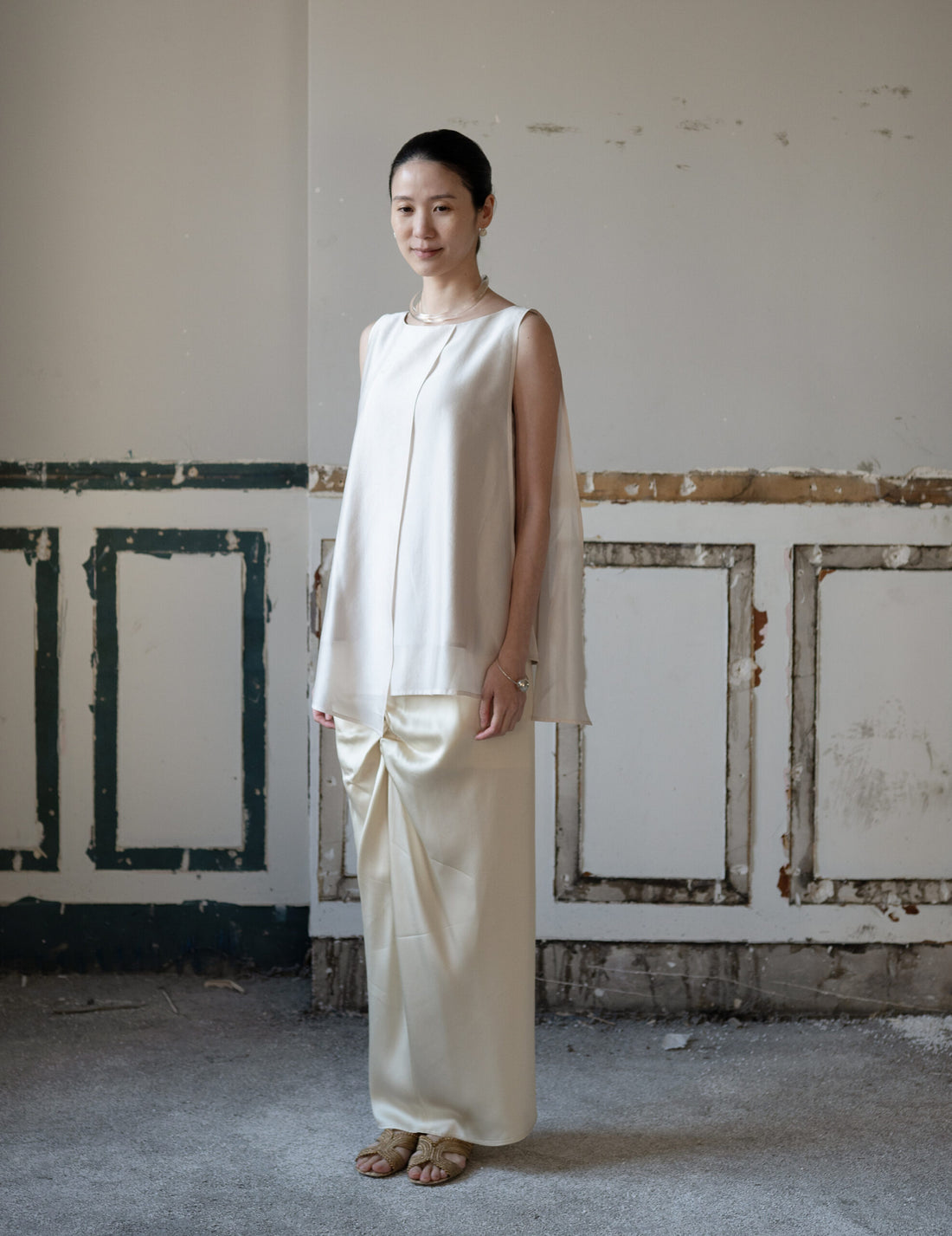 Raya Sleeveless Blouse・Light Beige