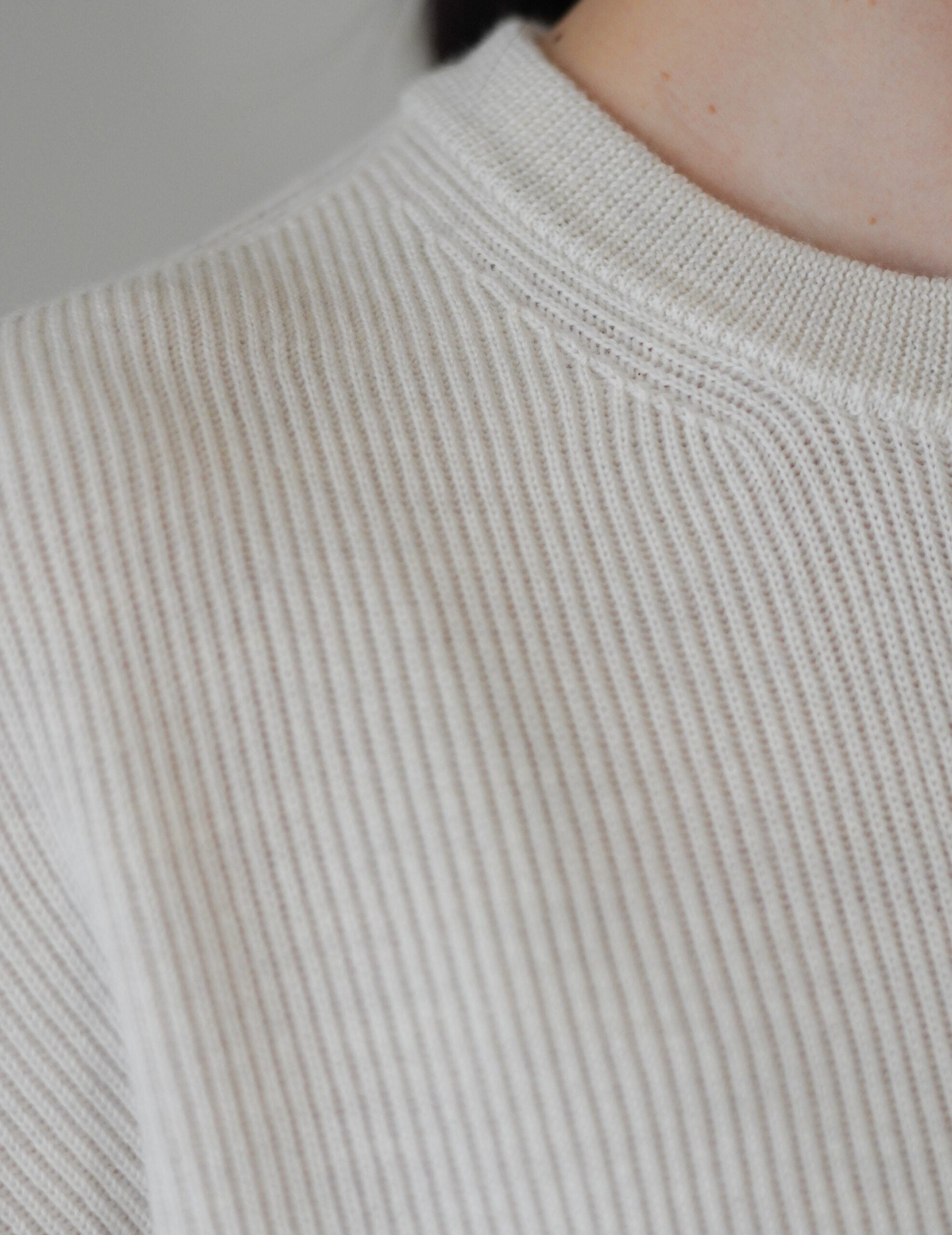 Thilda Merino Wool Short-Sleeve Cardigan・Stone