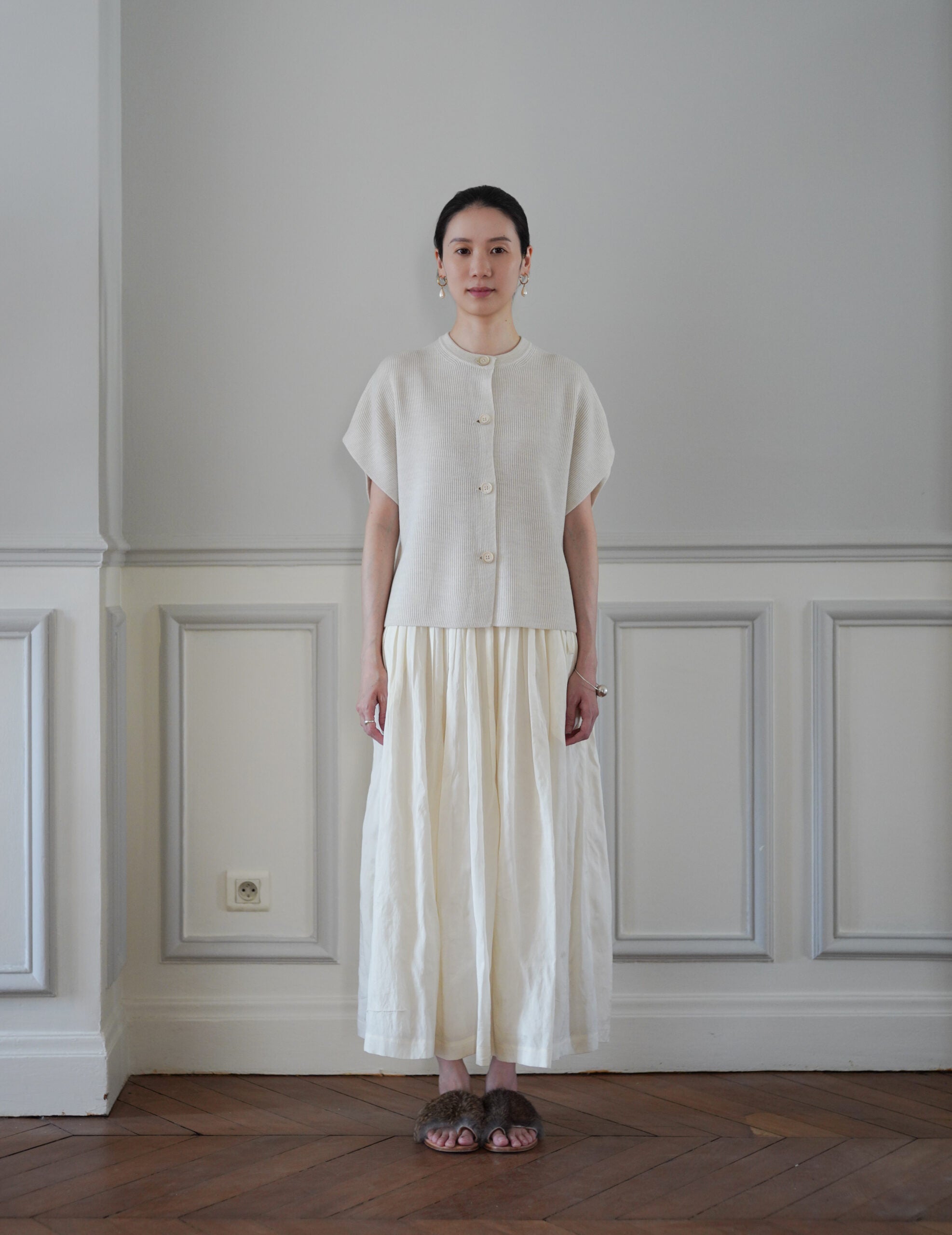Thilda Merino Wool Short-Sleeve Cardigan・Stone