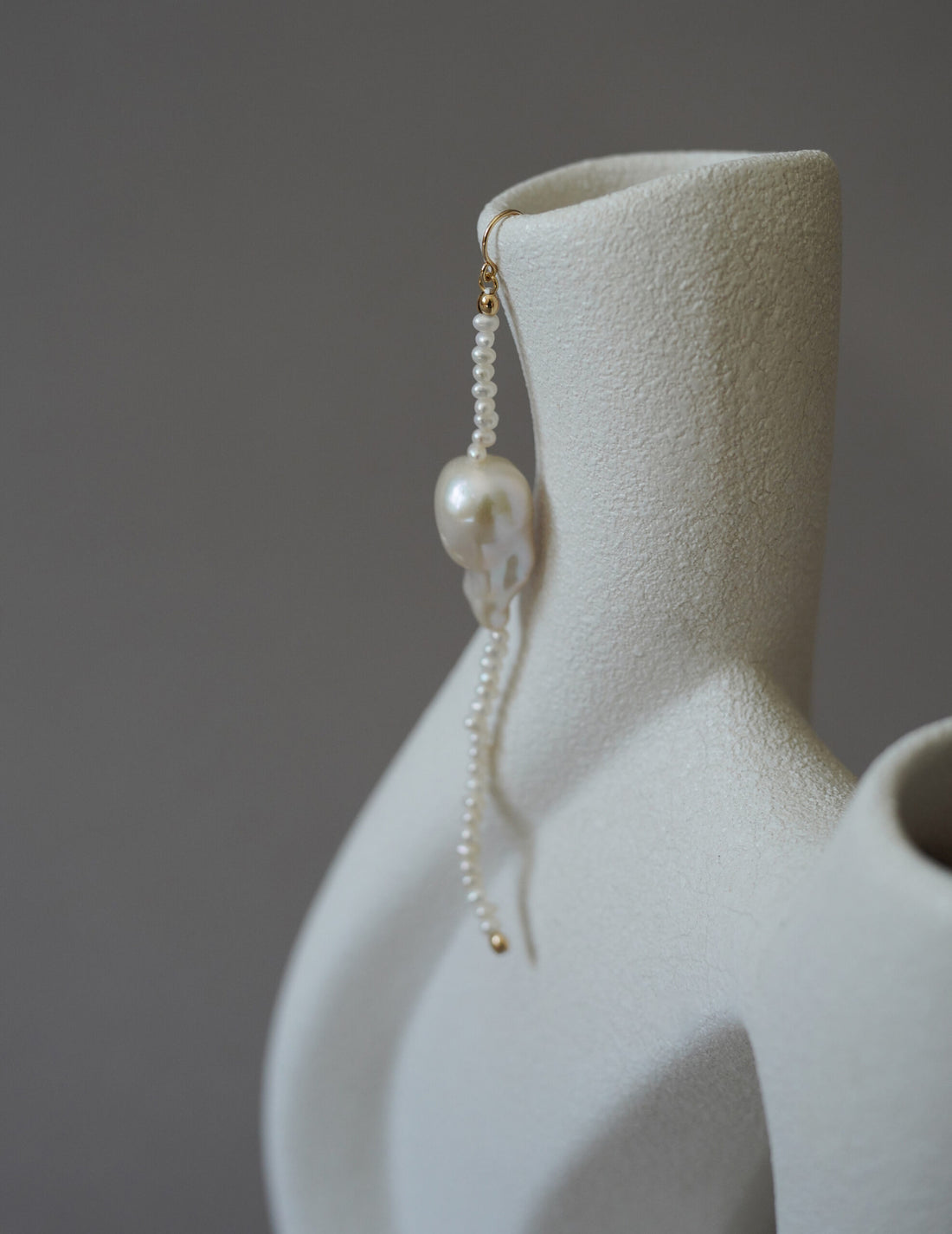 thaw.01 Earrings・White