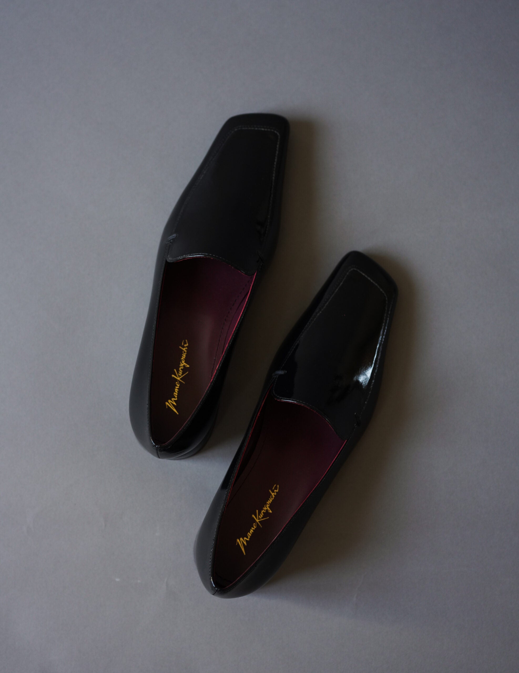 Cowhide Leather Loafers・Black