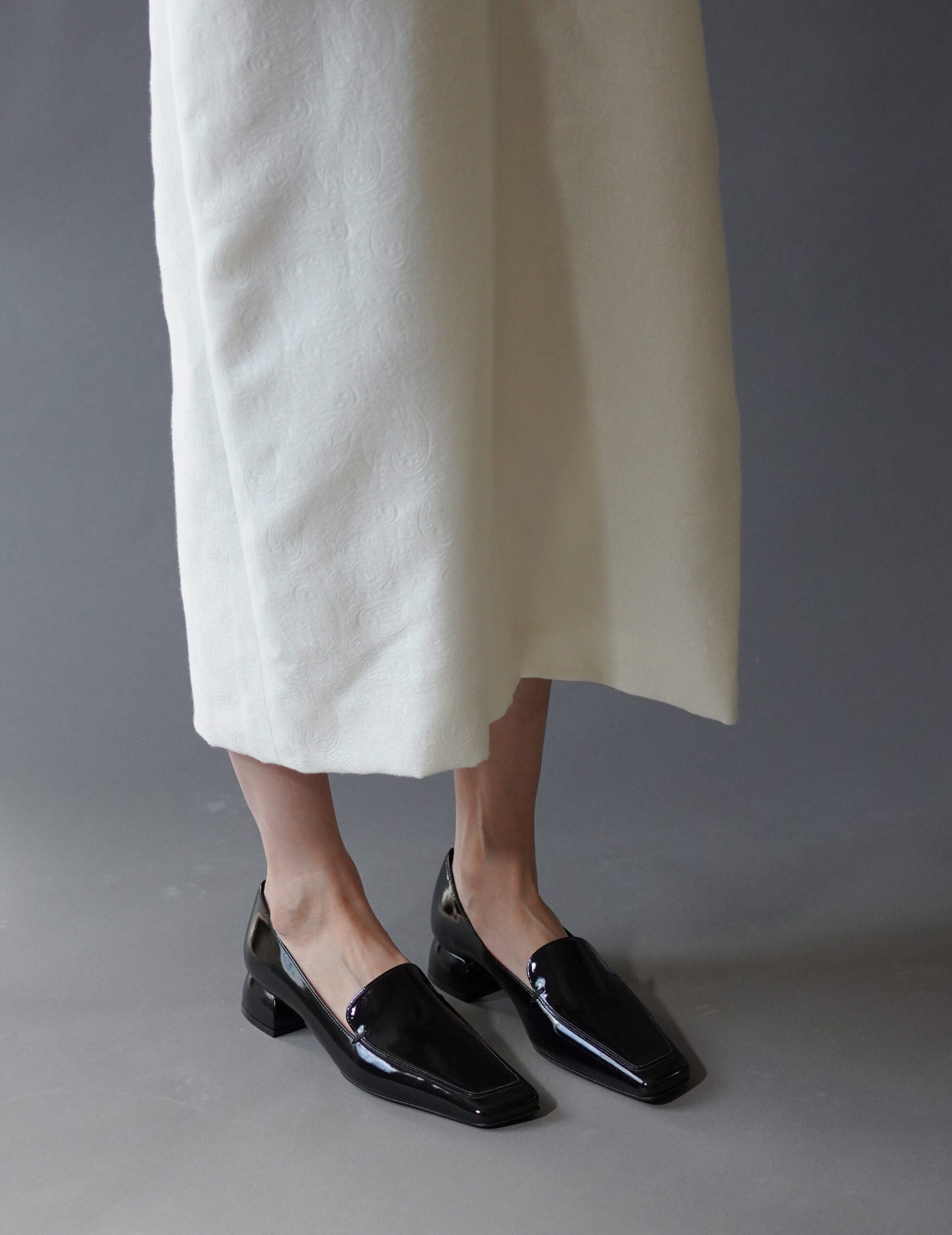 Cowhide Leather Loafers・Black