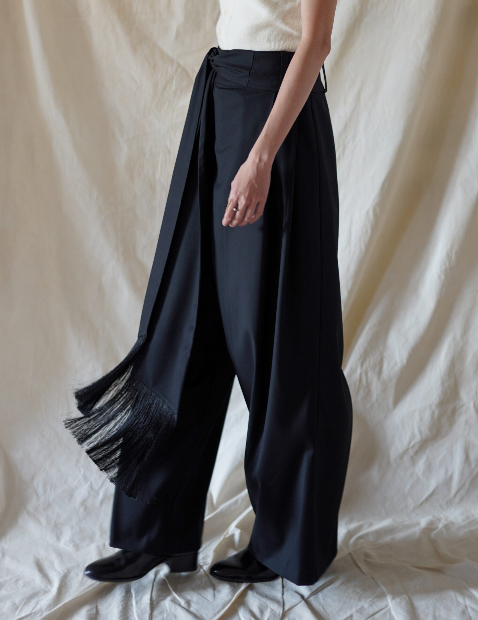Bahroma Silk Fringe Wrap Pants・Navy