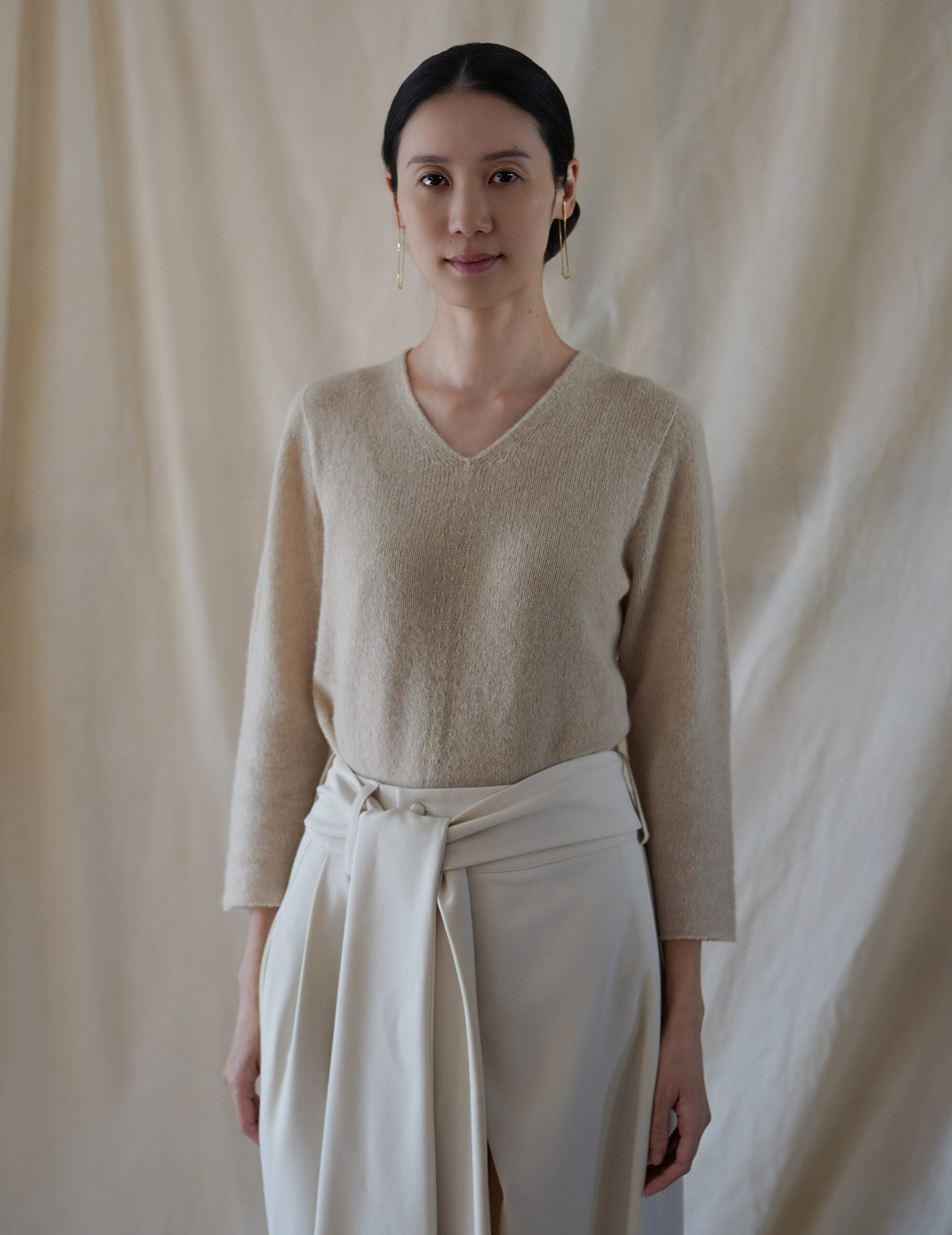 Hana 羊絨蠶絲V領上衣・白色