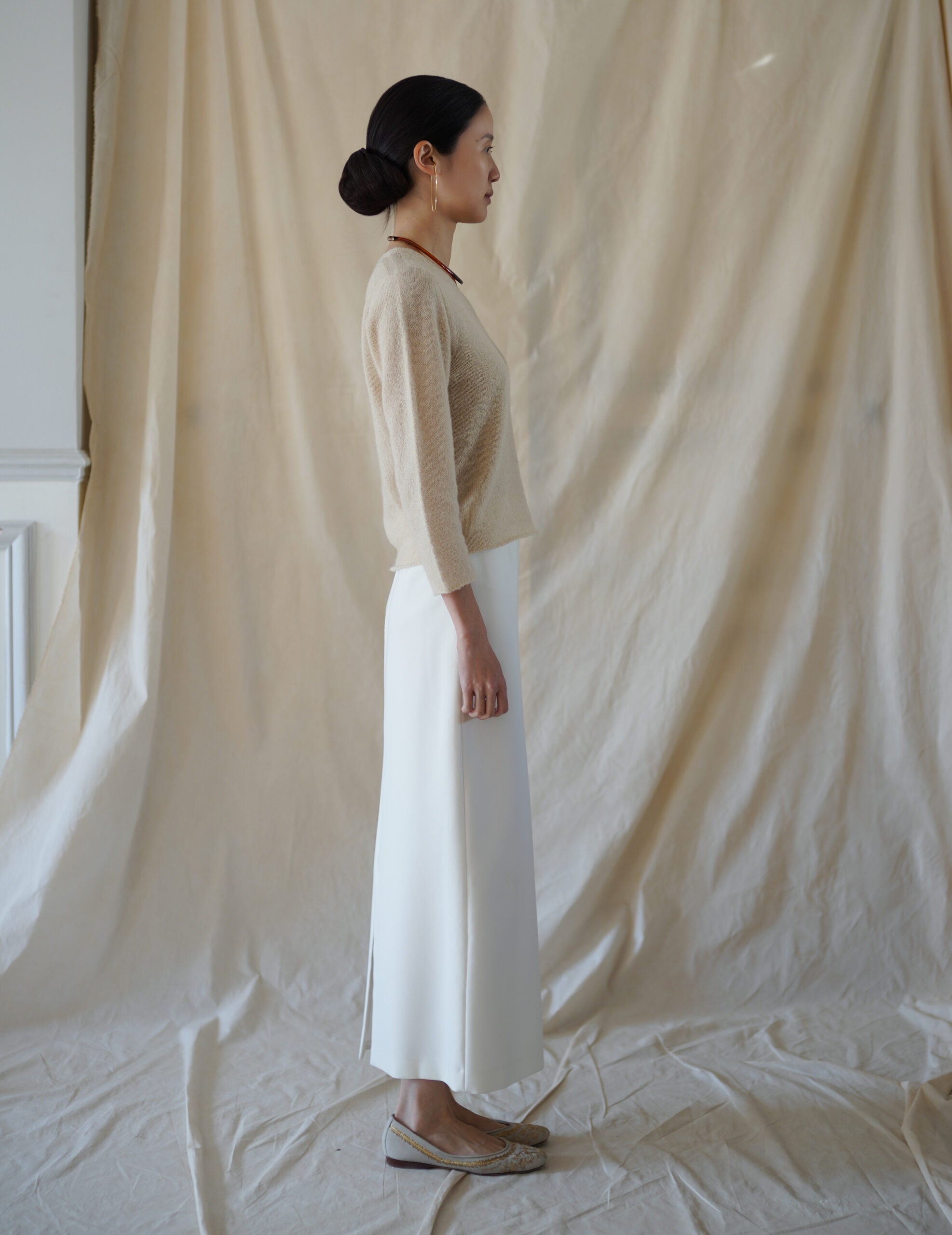 Hana 羊絨蠶絲V領上衣・白色