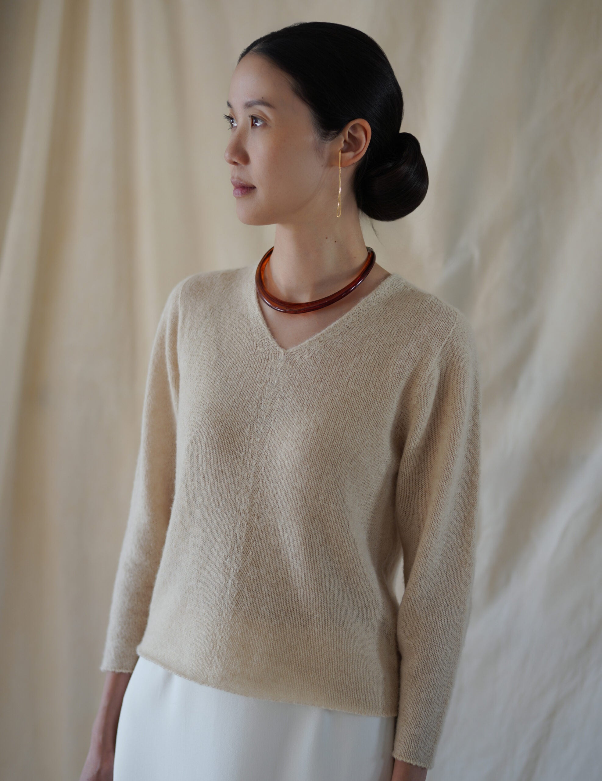 Hana 羊絨蠶絲V領上衣・白色