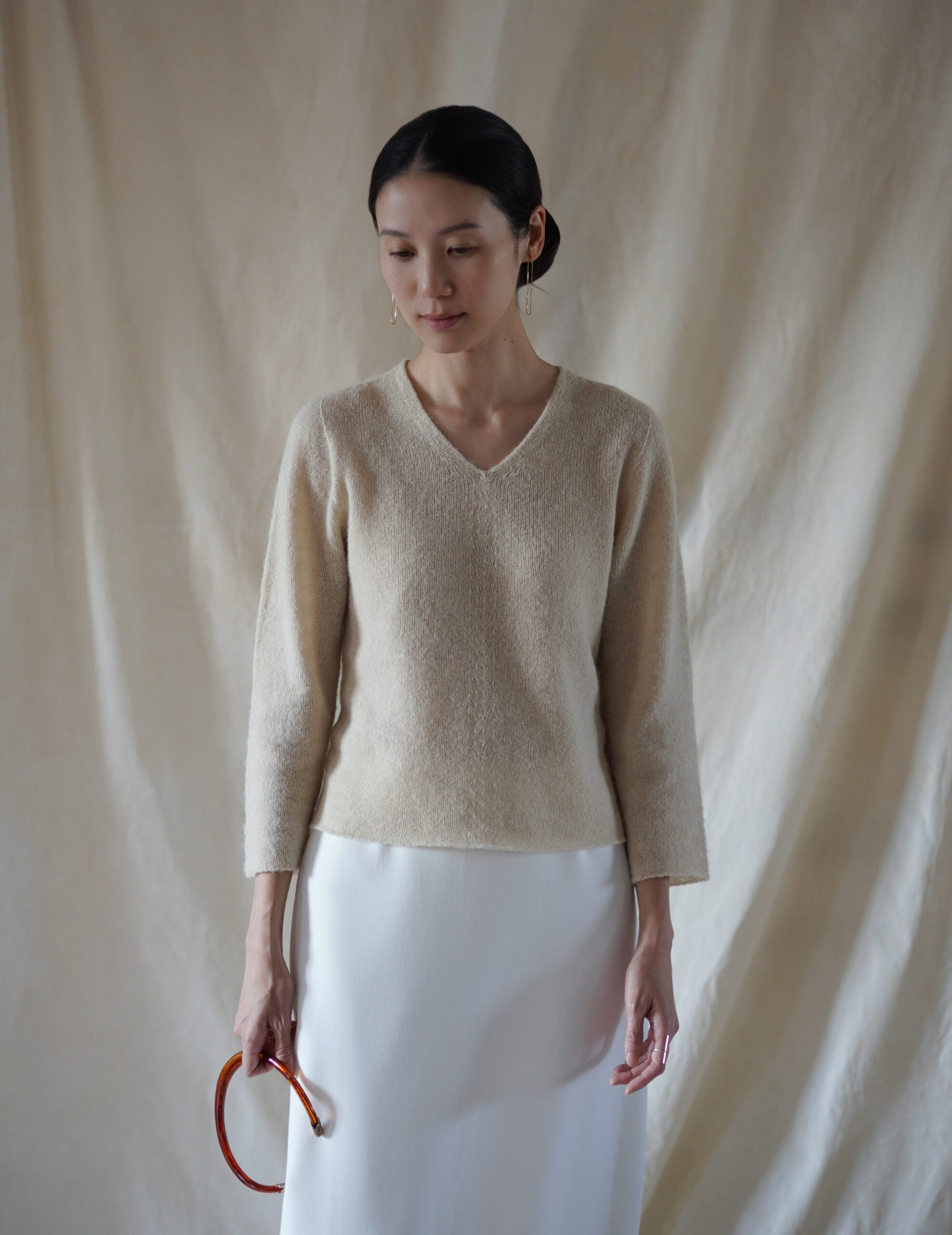 Hana 羊絨蠶絲V領上衣・白色