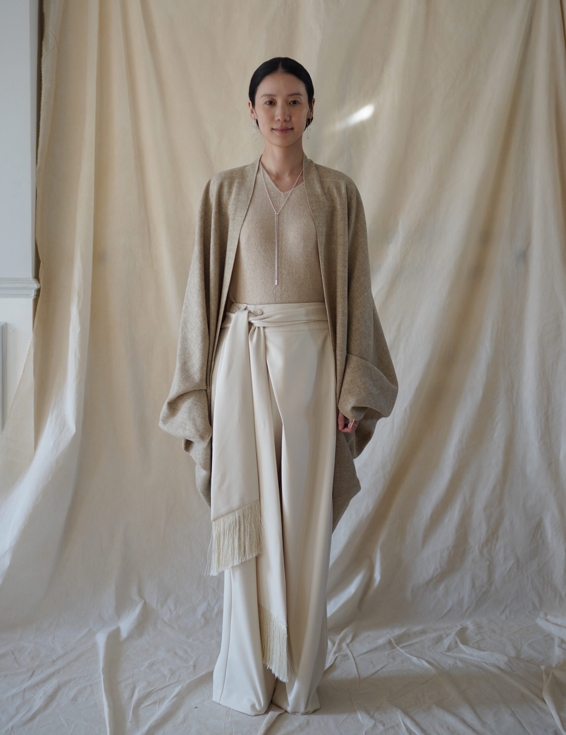 Hana 羊絨蠶絲V領上衣・白色