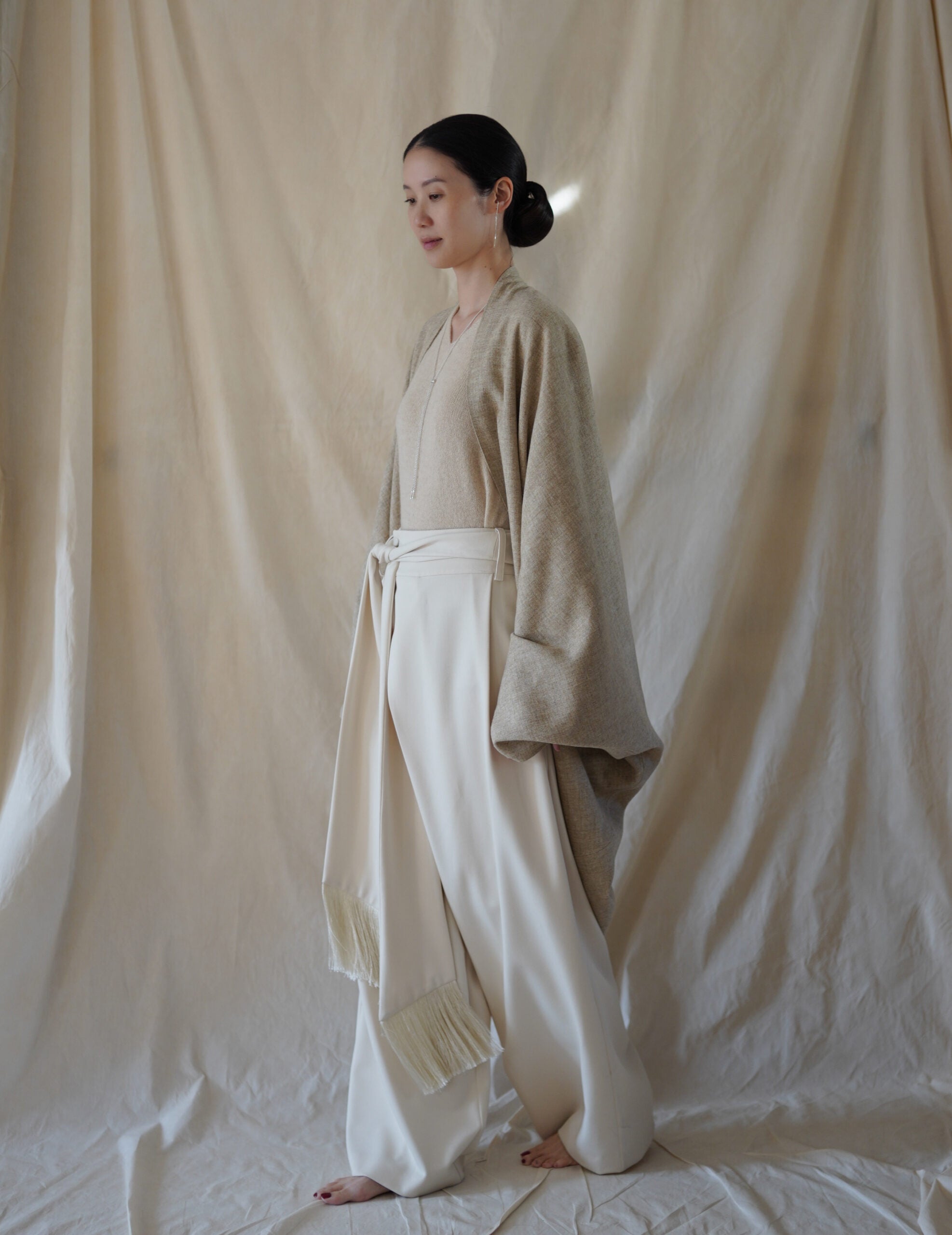 Hana 羊絨蠶絲V領上衣・白色