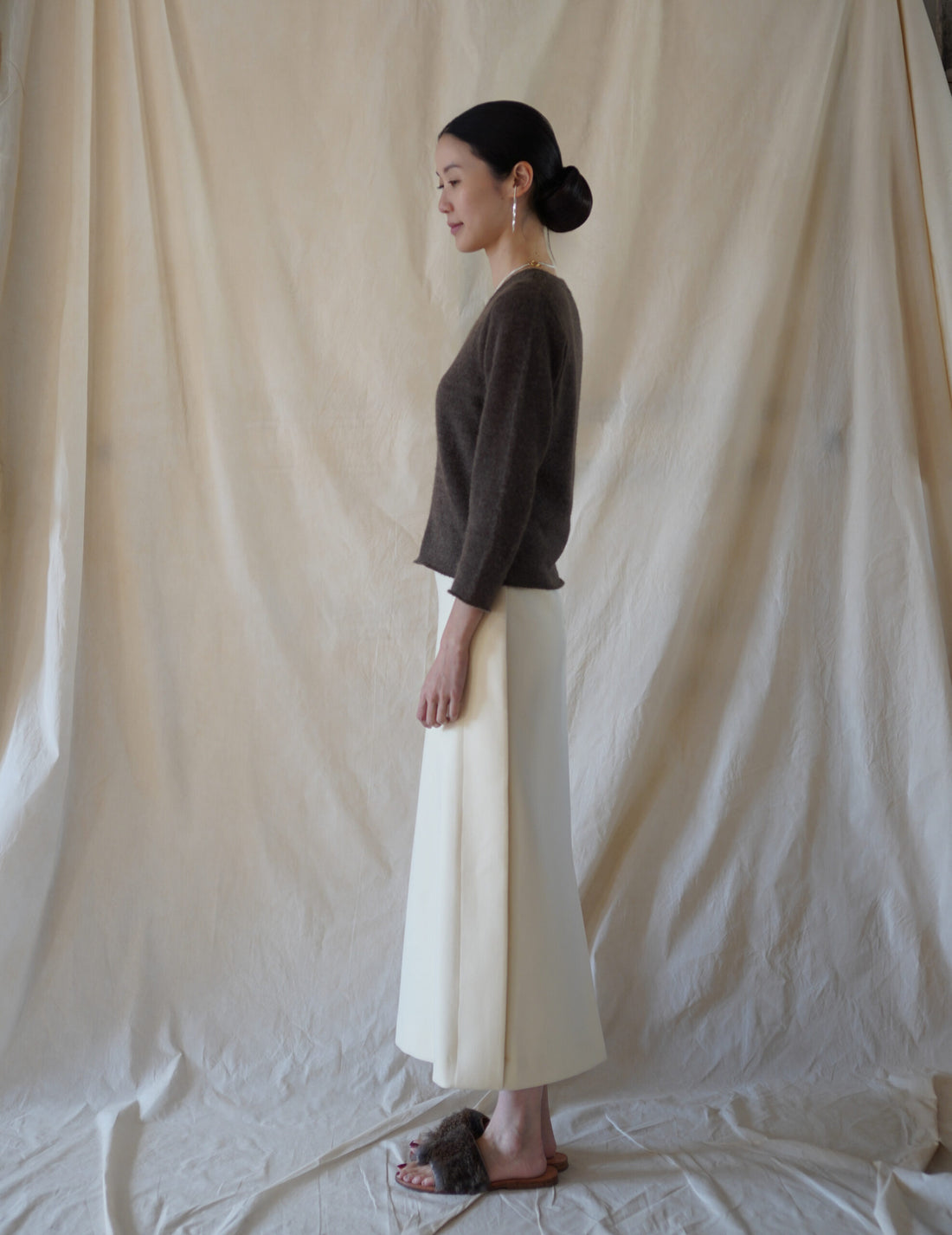 Hana Baby Alpaca Cashmere Silk V-Neck Top・Dark Taupe