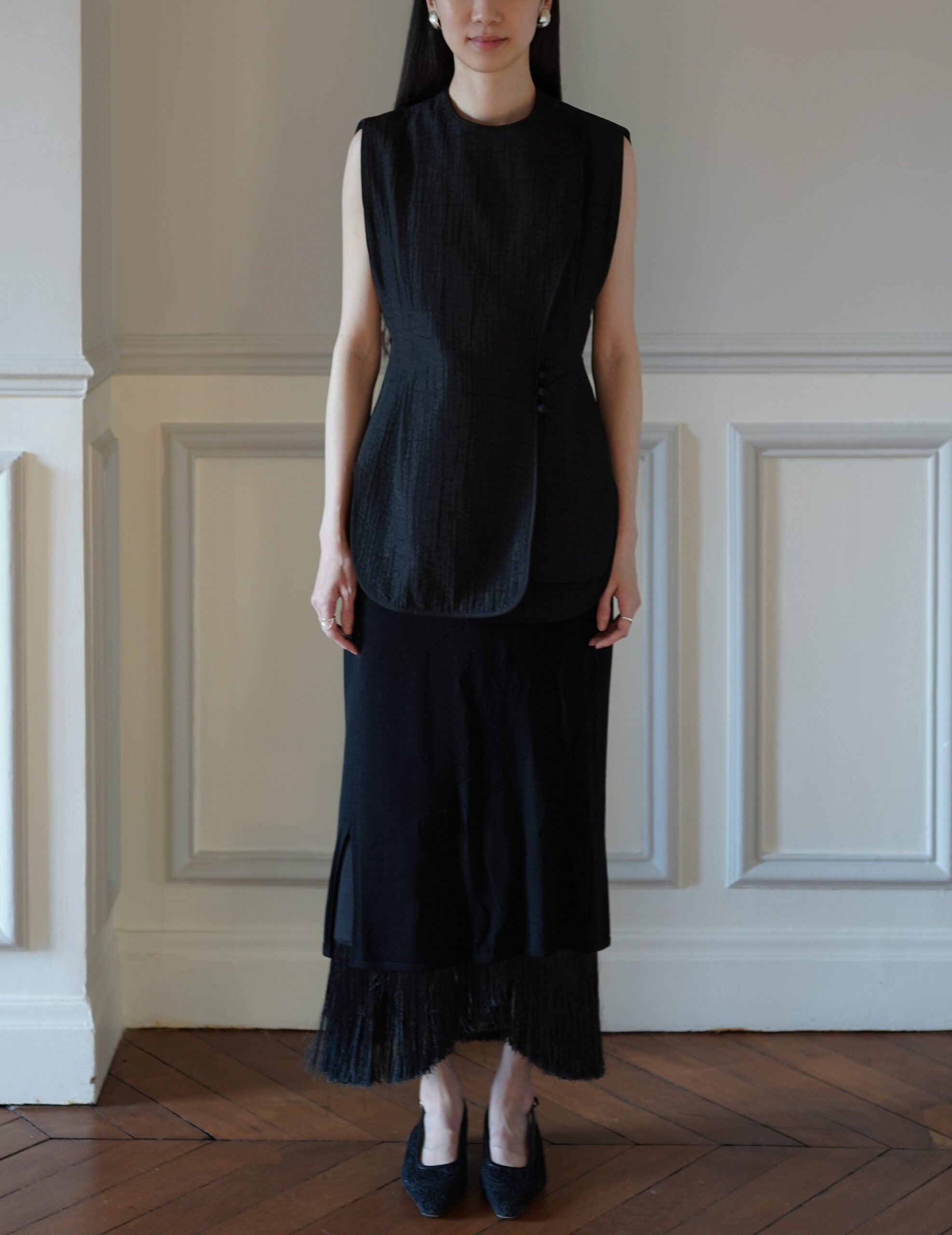 Grain Finish Flap Front Vest・Black