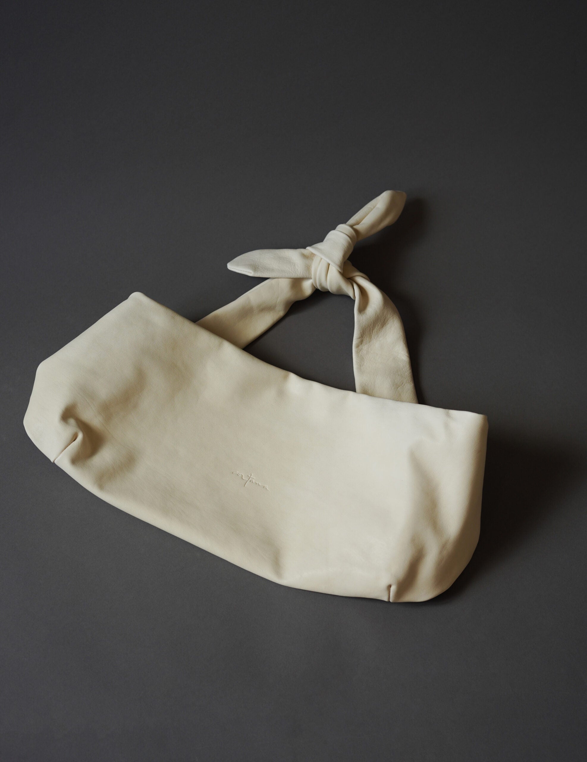  Jin S 皮革腰包・白色