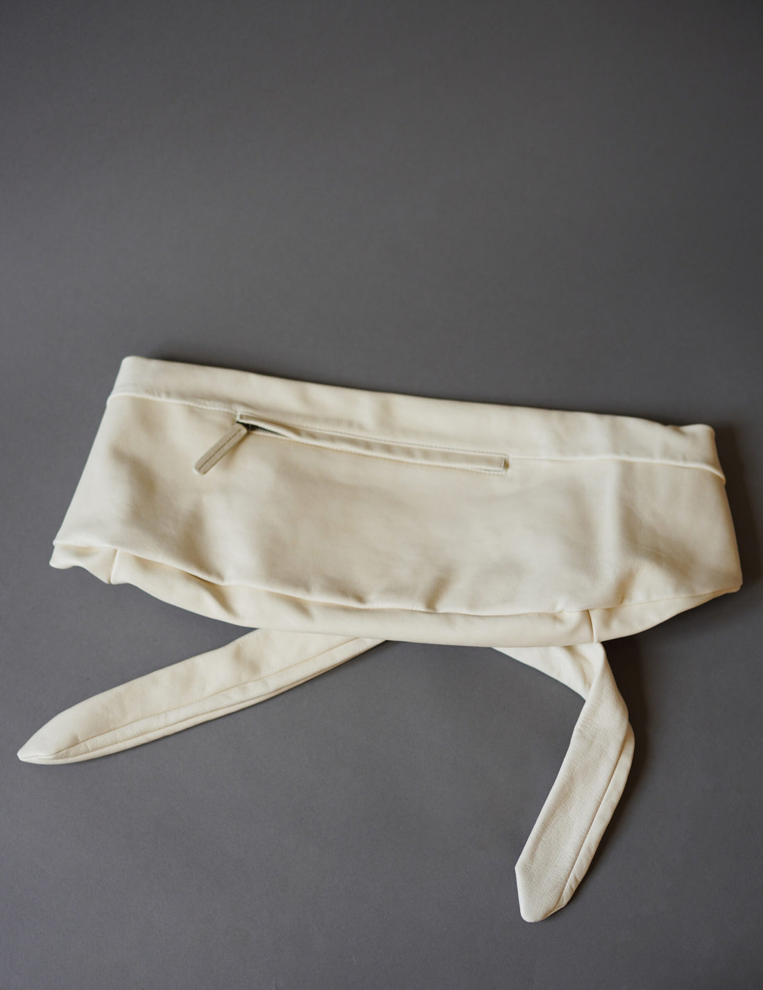  Jin S 皮革腰包・白色