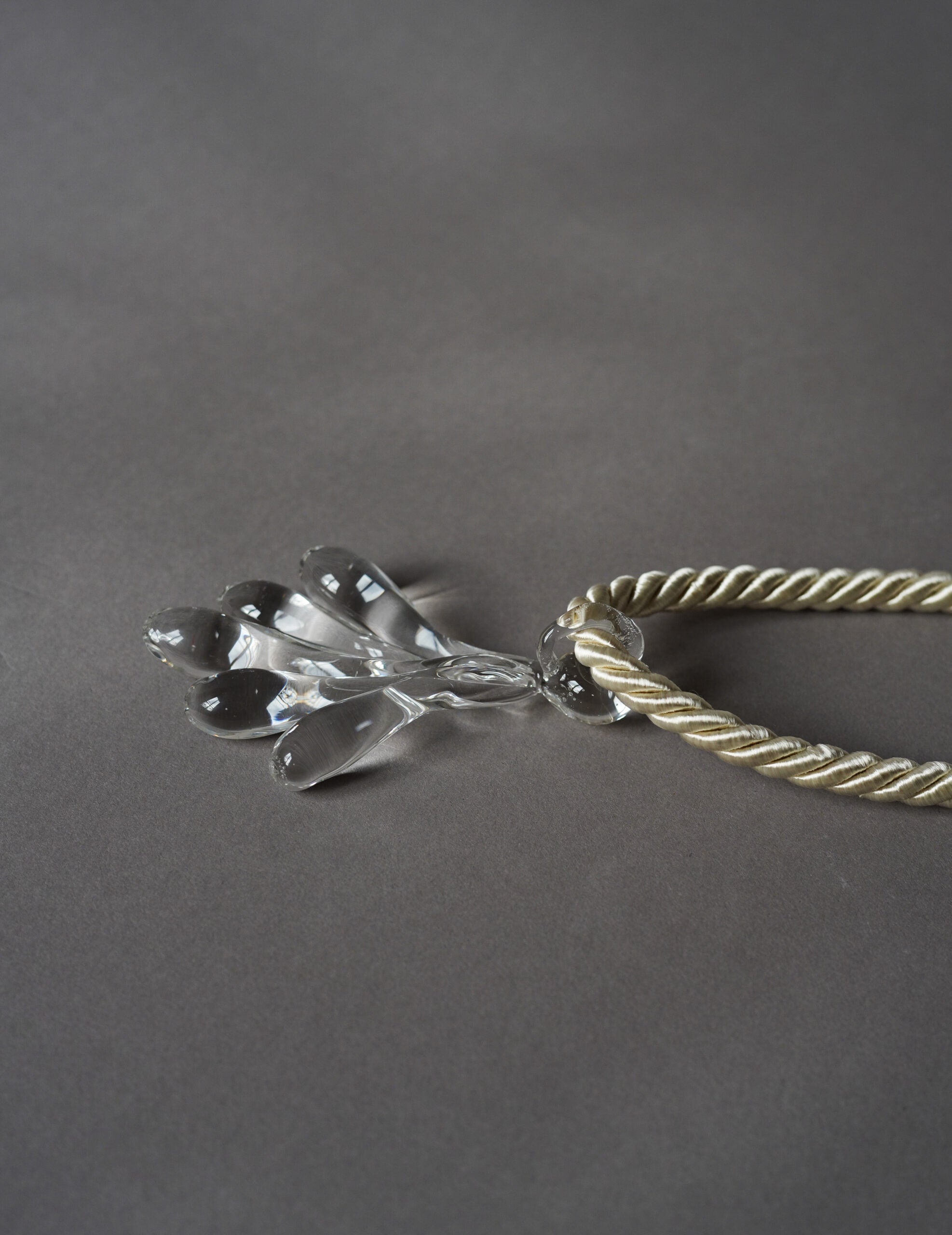 Les Ondines 水之女神玻璃項鍊