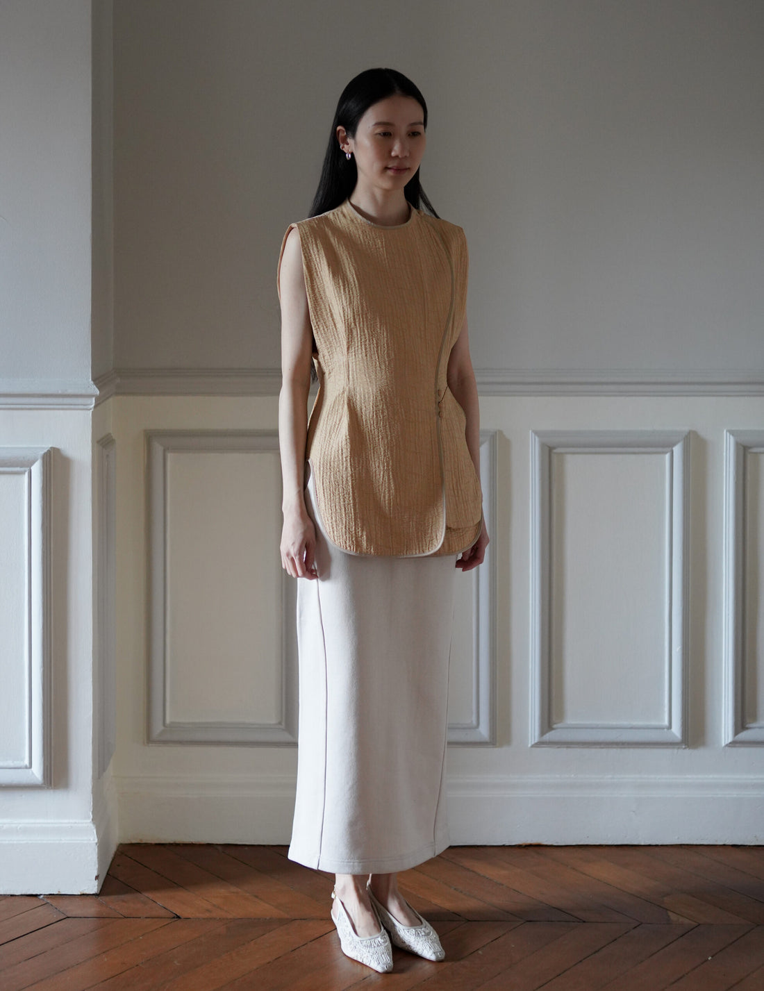 粒紋翻領無袖上衣・米色