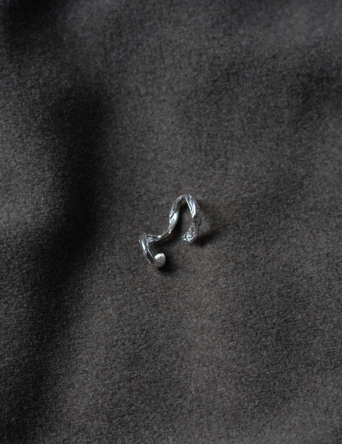 DRIP EARCRAWLER 耳環・單隻 銀