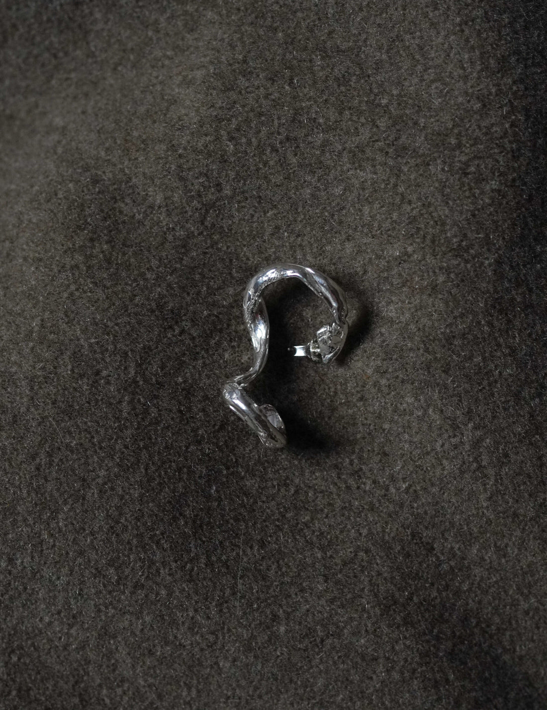 DRIP EARCRAWLER 耳環・單隻 銀