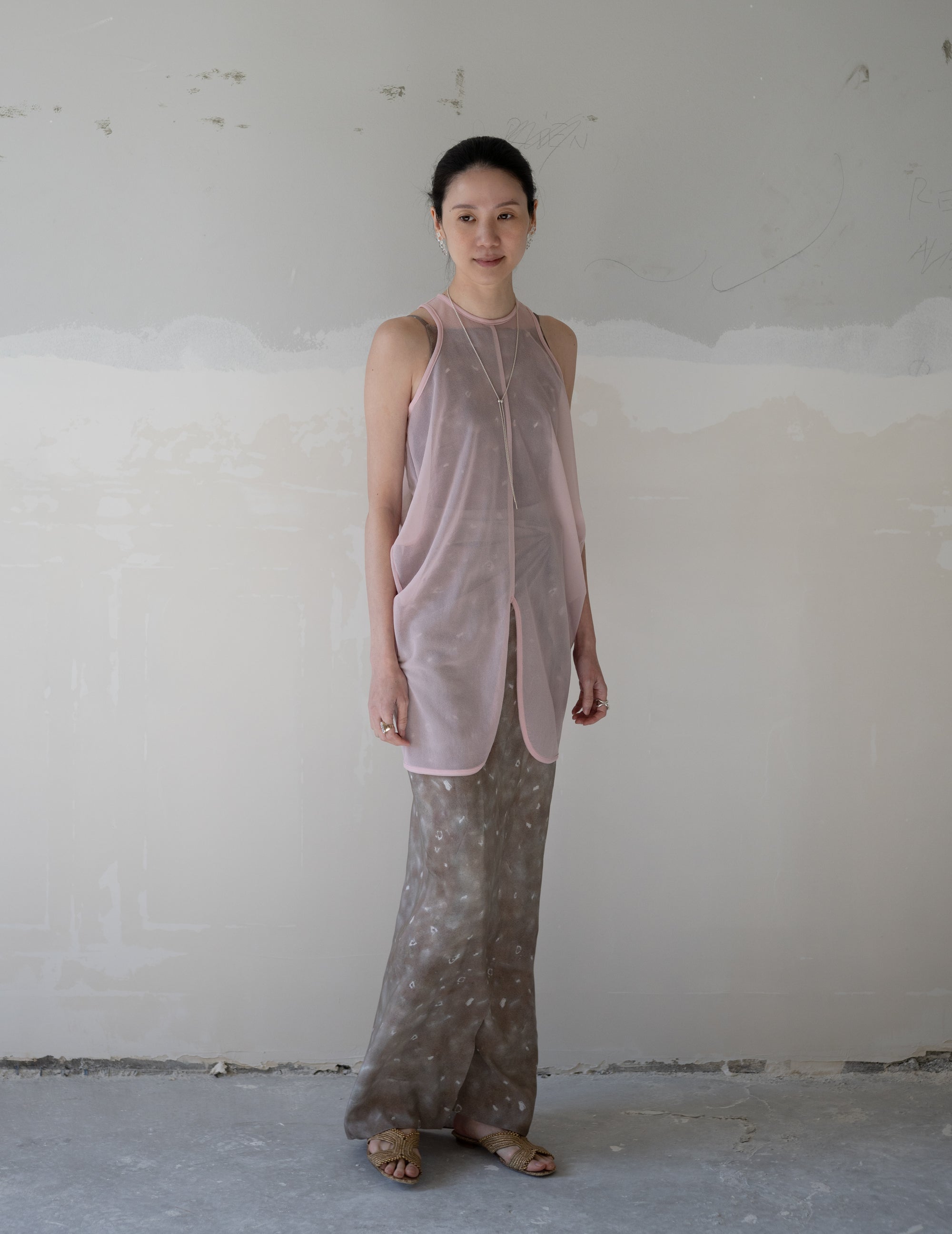 垂墜感透膚無袖上衣・粉