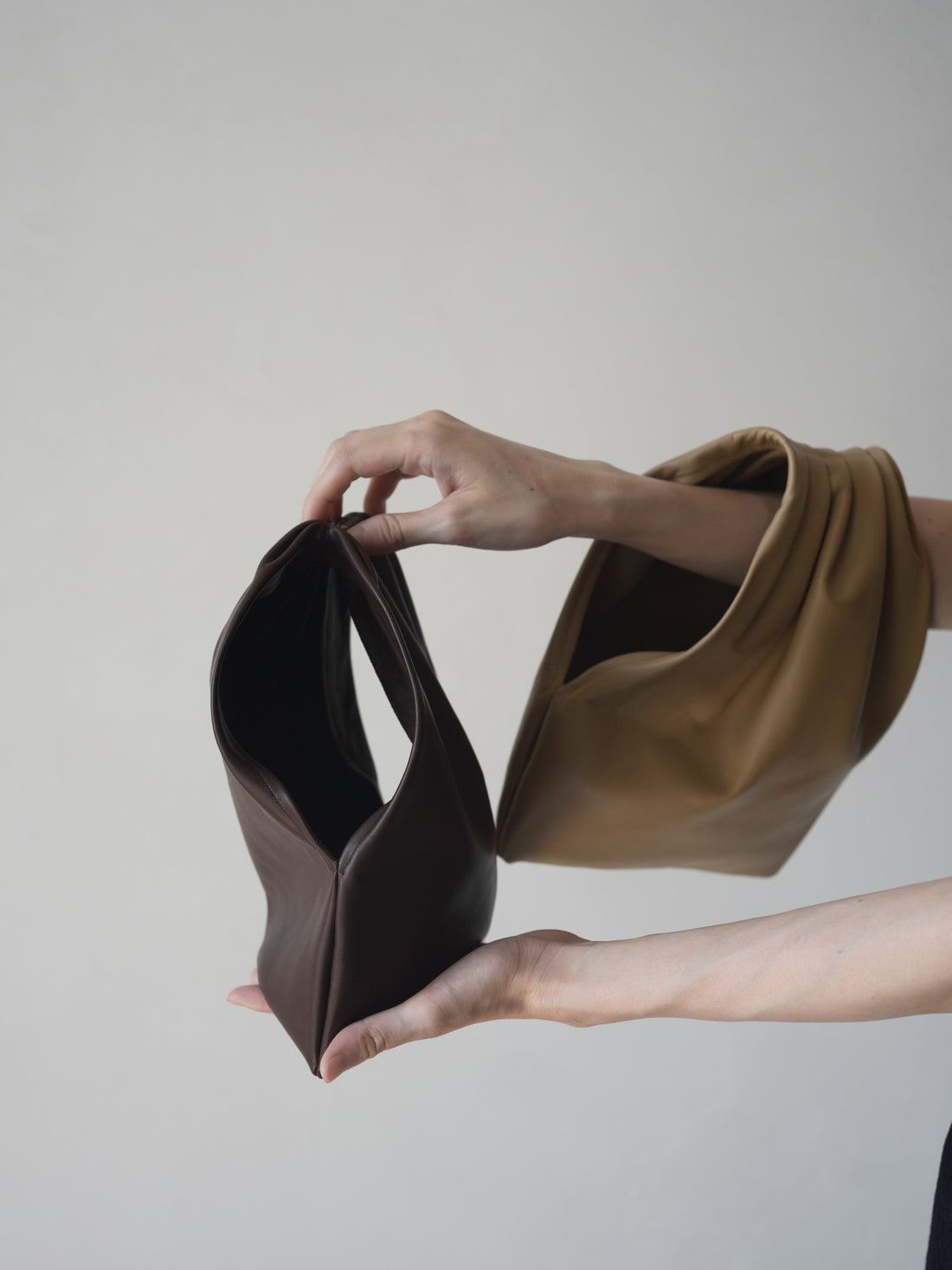 Small Vessel Bag・Beige