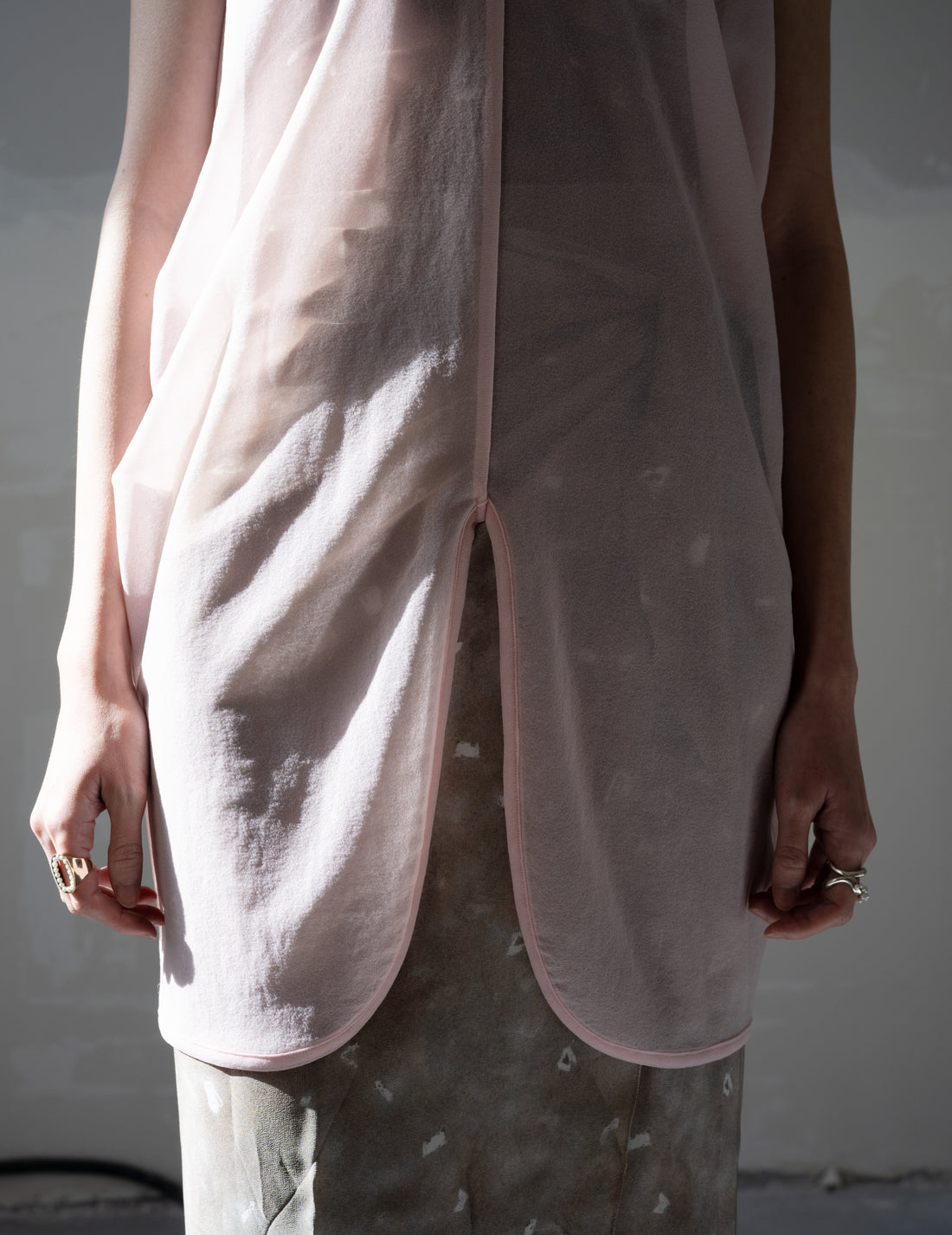 Draped Jersey Sheer Sleeveless Top・Pink
