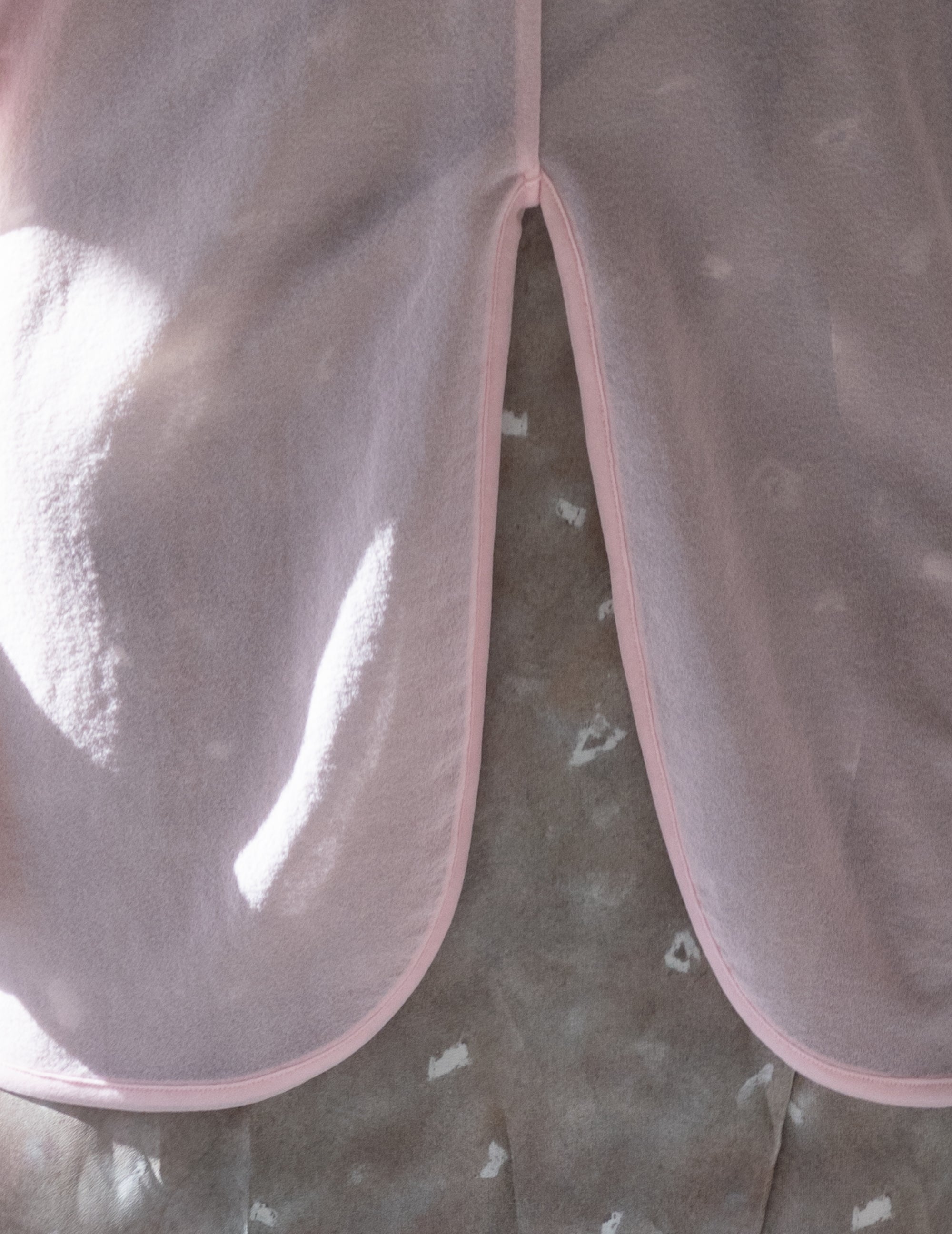 垂墜感透膚無袖上衣・粉