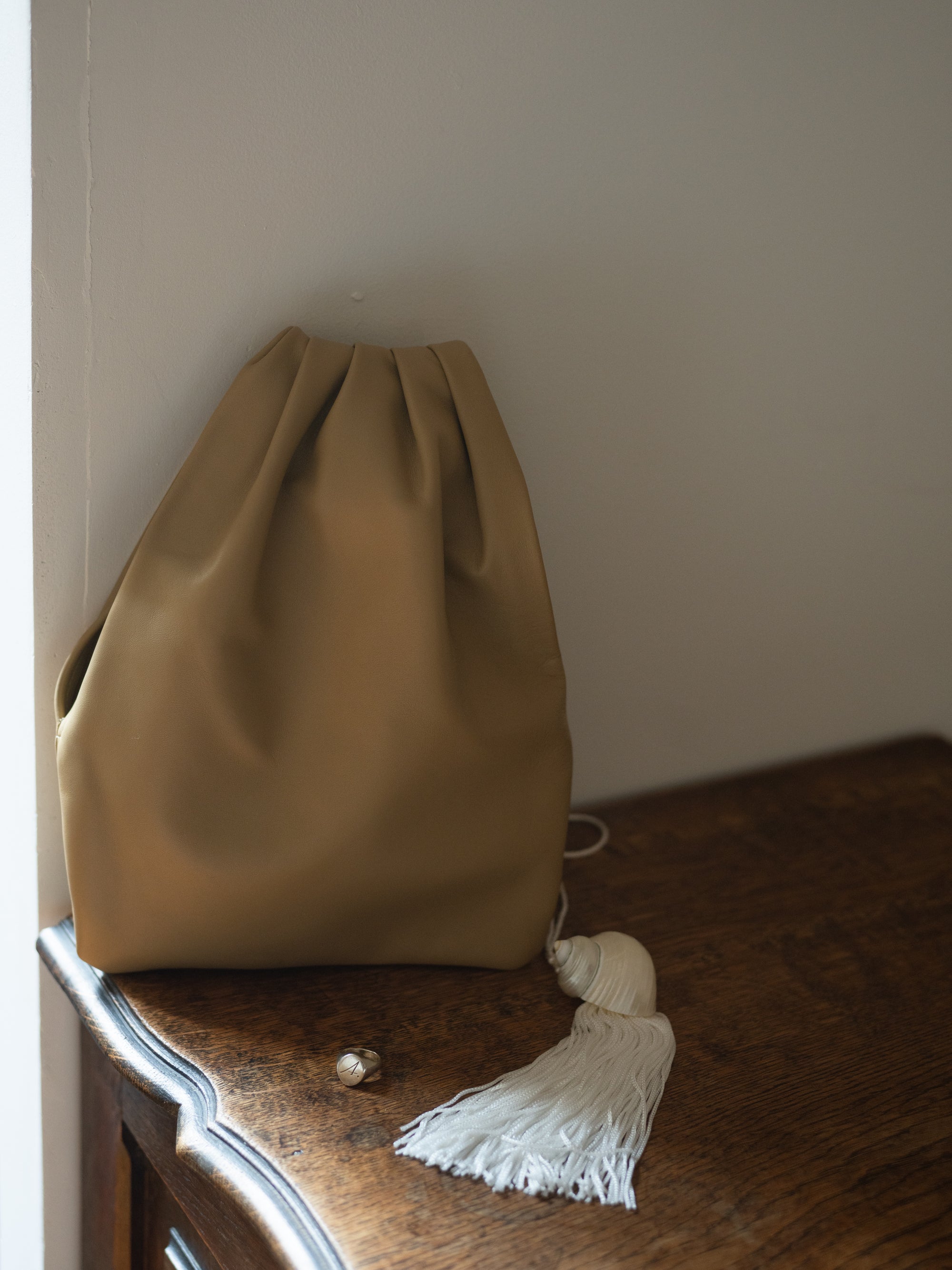 Small Vessel Bag・Beige