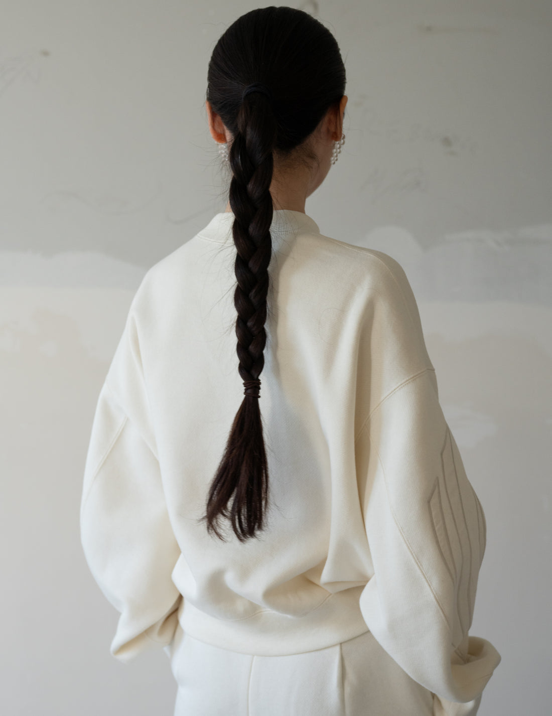 Floral Embroidery Short Sweat Top・Ecru