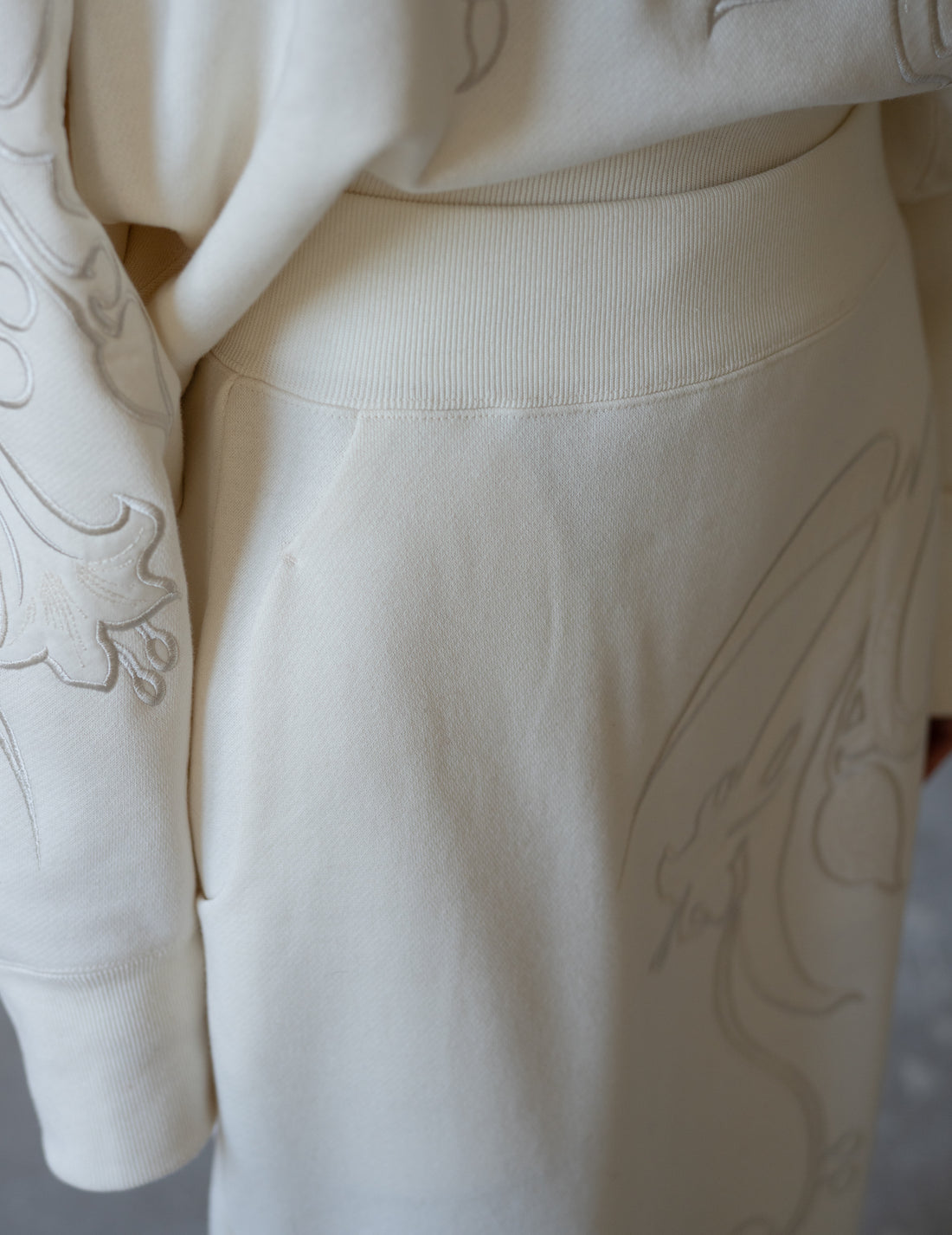 Floral Embroidery Sweat Skirt・Ecru