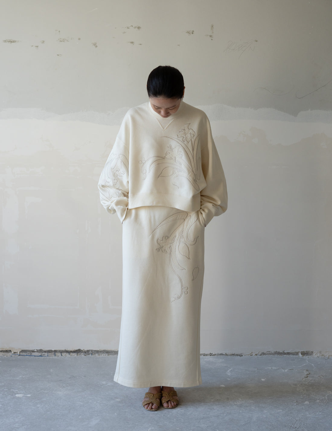 Floral Embroidery Sweat Skirt・Ecru