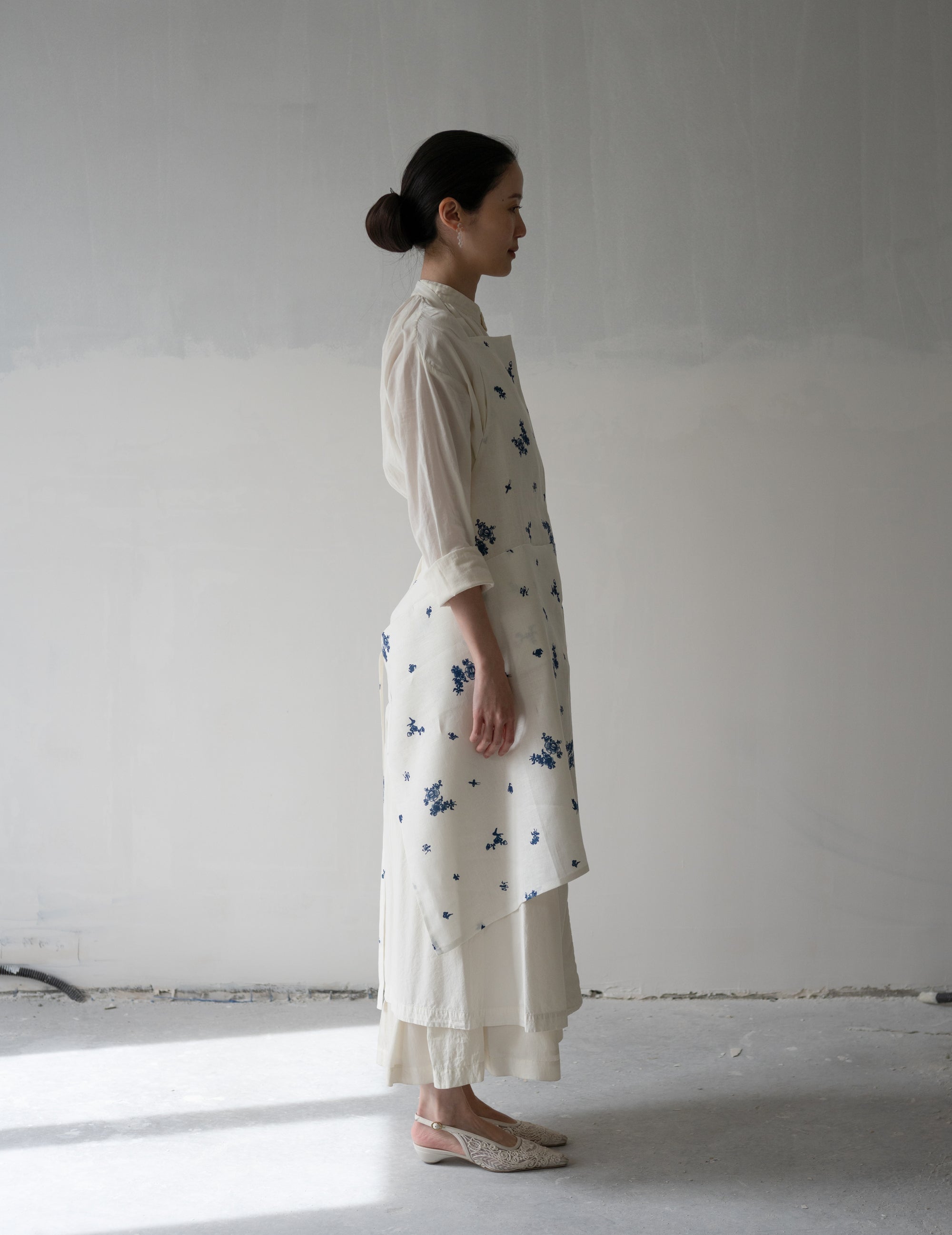 Indigo Print Linen Apron・Indigo Print