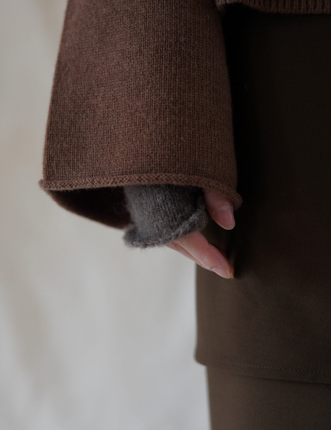 Hana Baby Alpaca Cashmere Silk Long Mittens・Dark Taupe