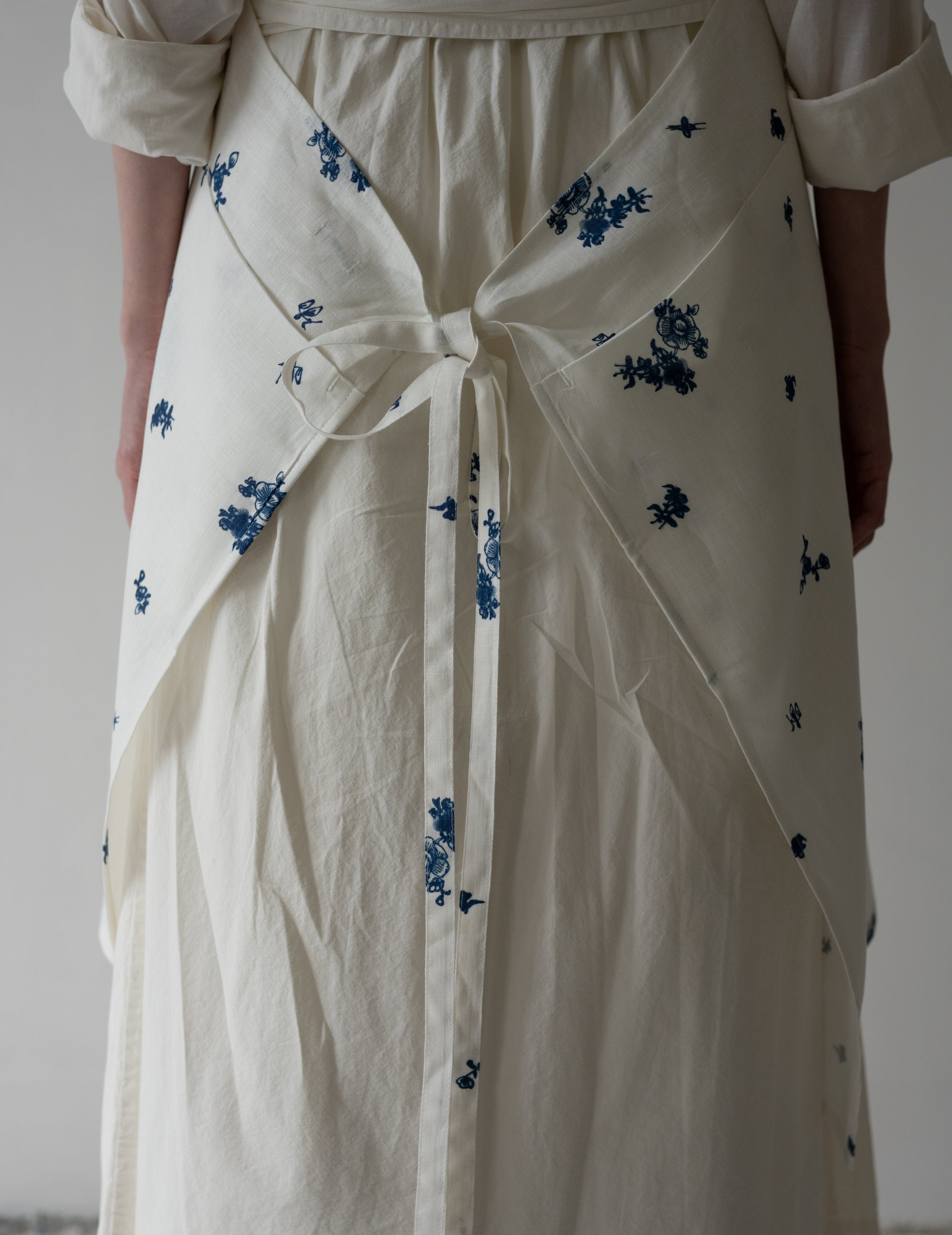 Indigo Print Linen Apron・Indigo Print