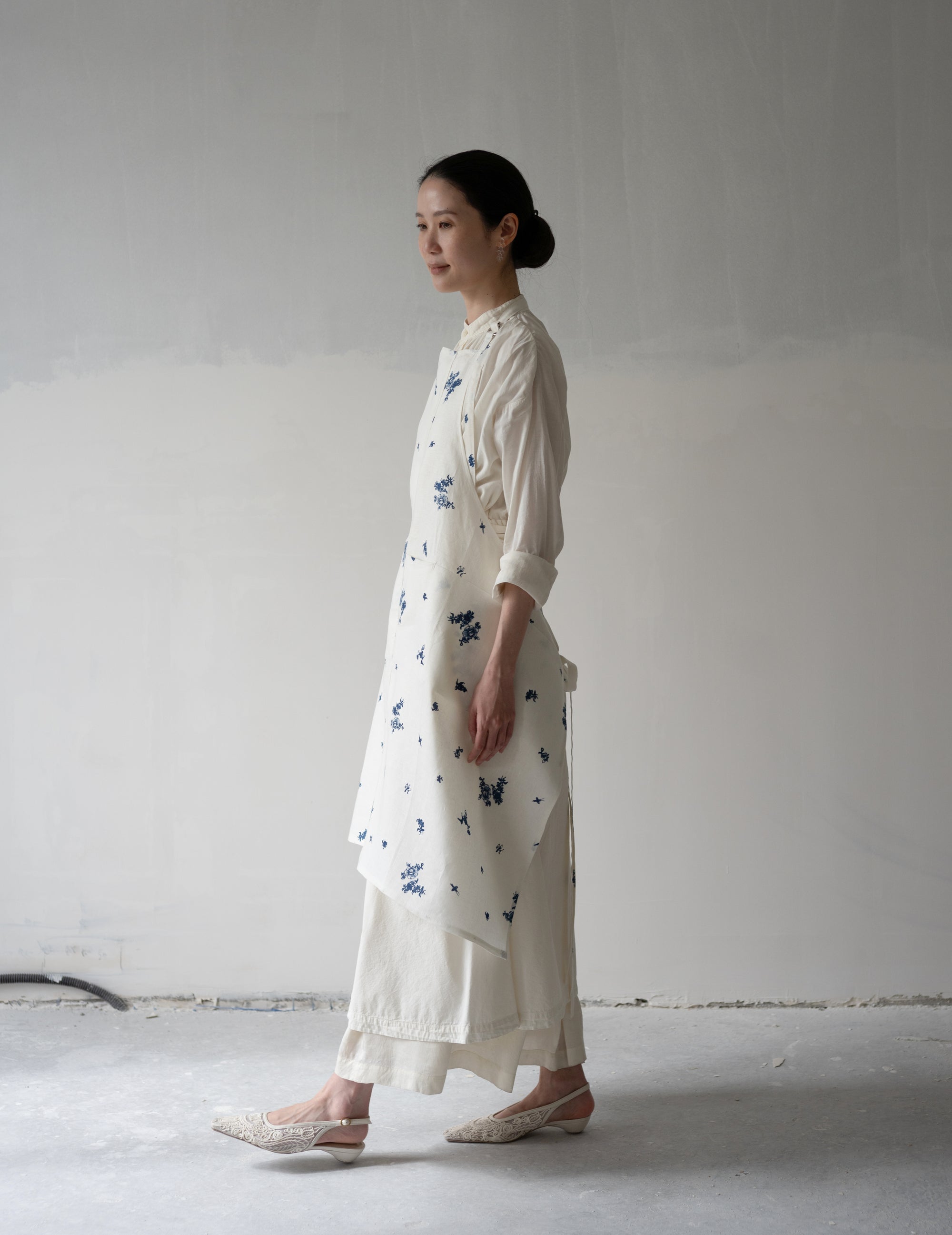 Indigo Print Linen Apron・Indigo Print