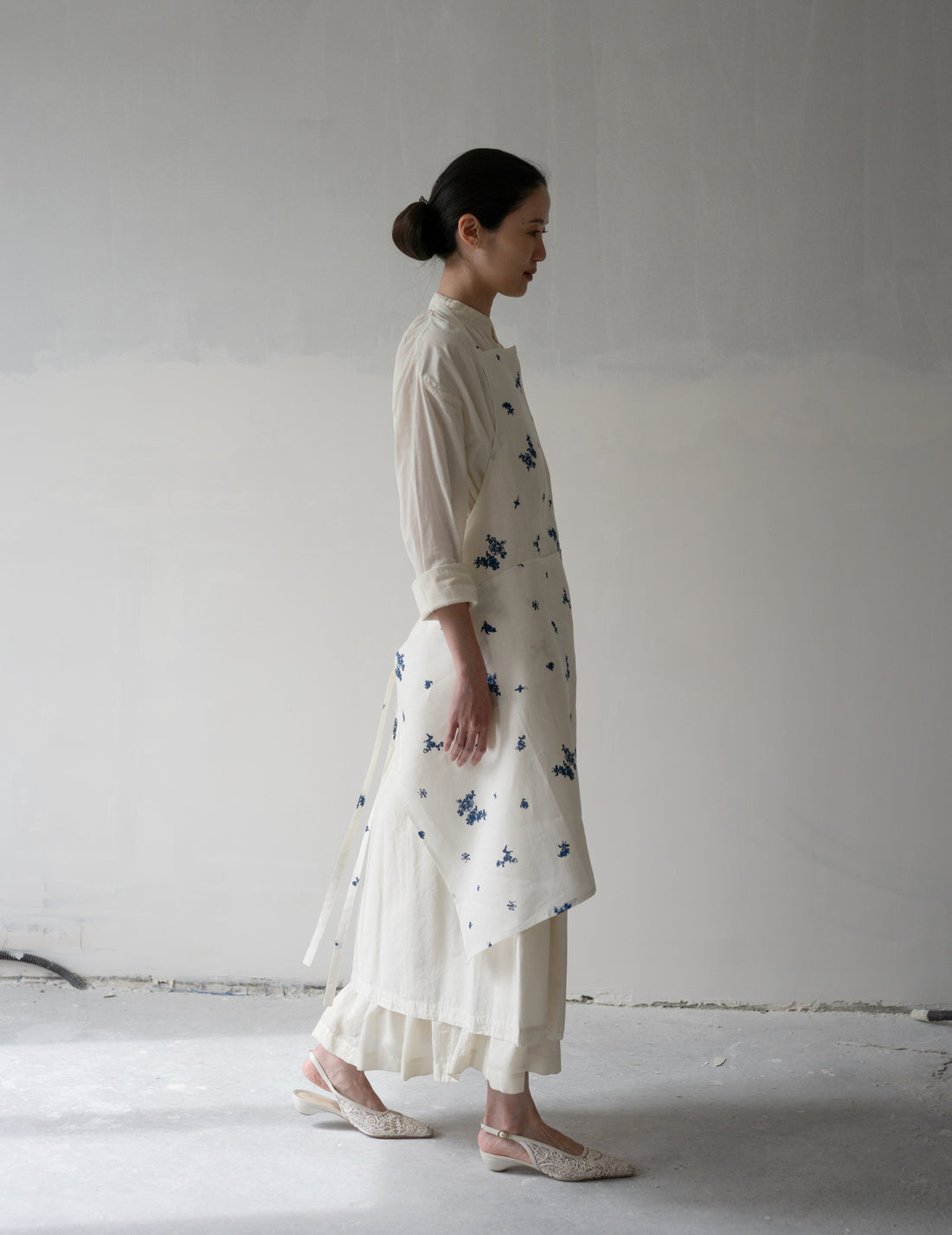 Indigo Print Linen Apron・Indigo Print