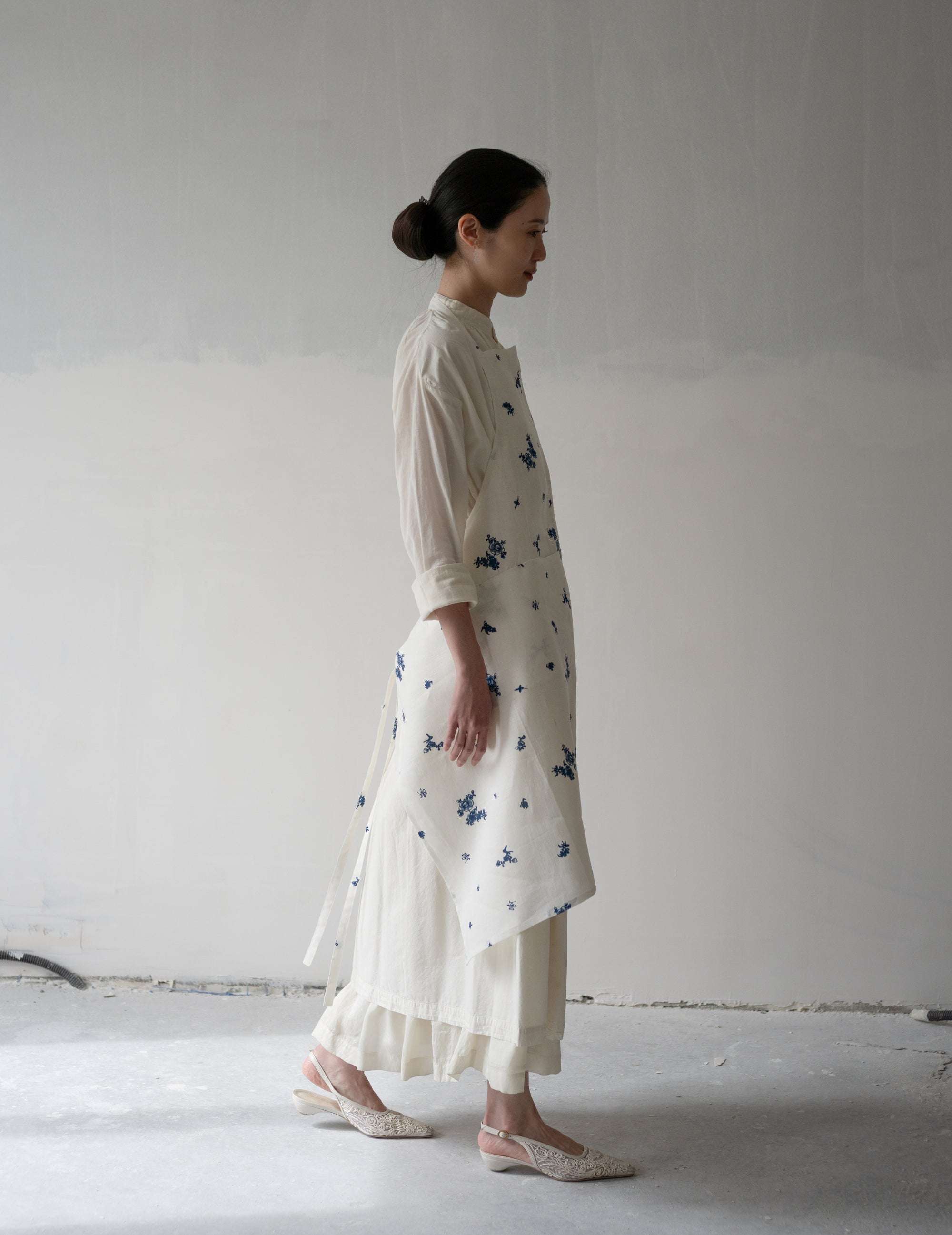 Indigo Print Linen Apron・Indigo Print