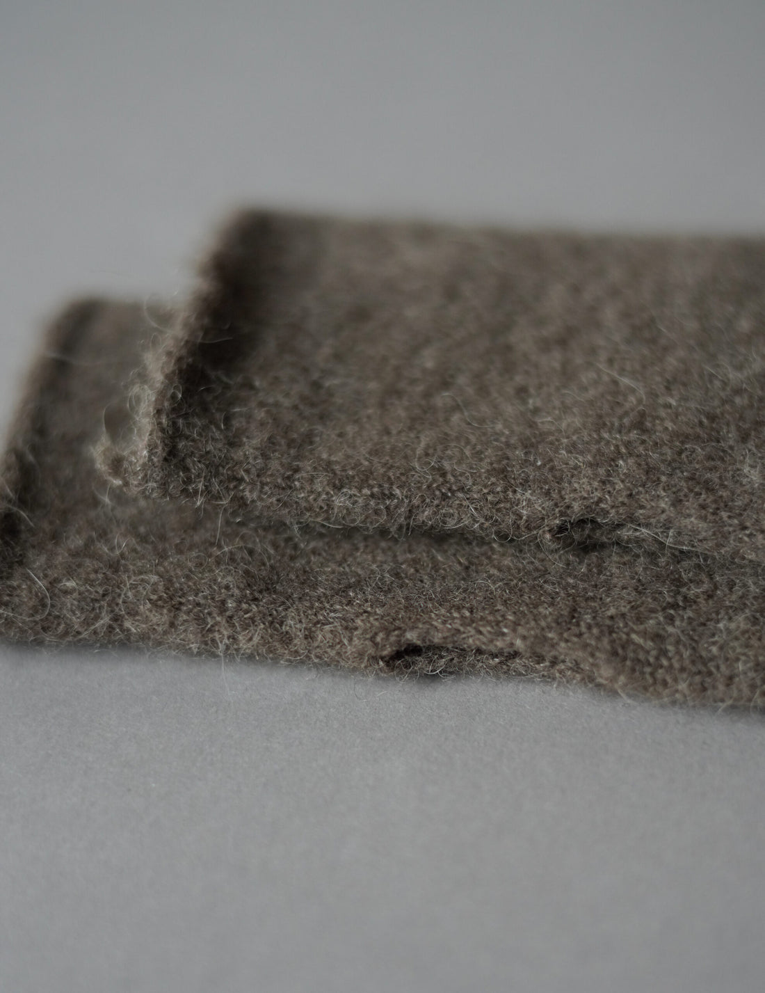 Hana Baby Alpaca Cashmere Silk Long Mittens・Dark Taupe