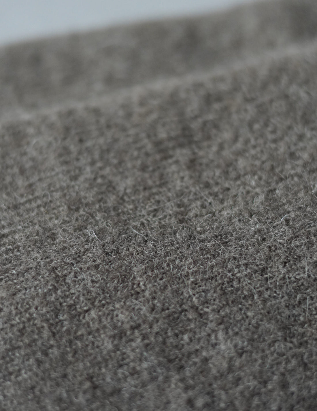 Hana Baby Alpaca Cashmere Silk Long Mittens・Dark Taupe