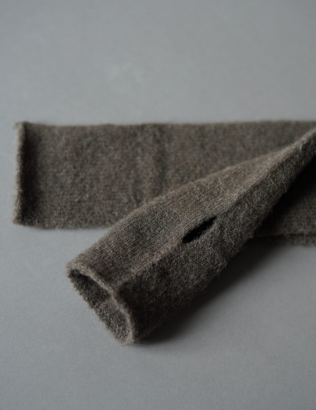 Hana Baby Alpaca Cashmere Silk Long Mittens・Dark Taupe