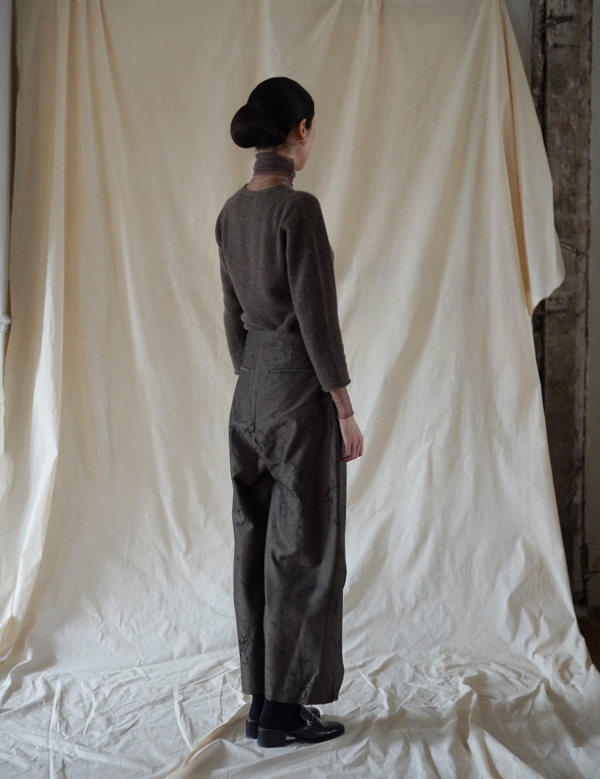 Cisne 真絲薄紗高領內搭・棕褐色